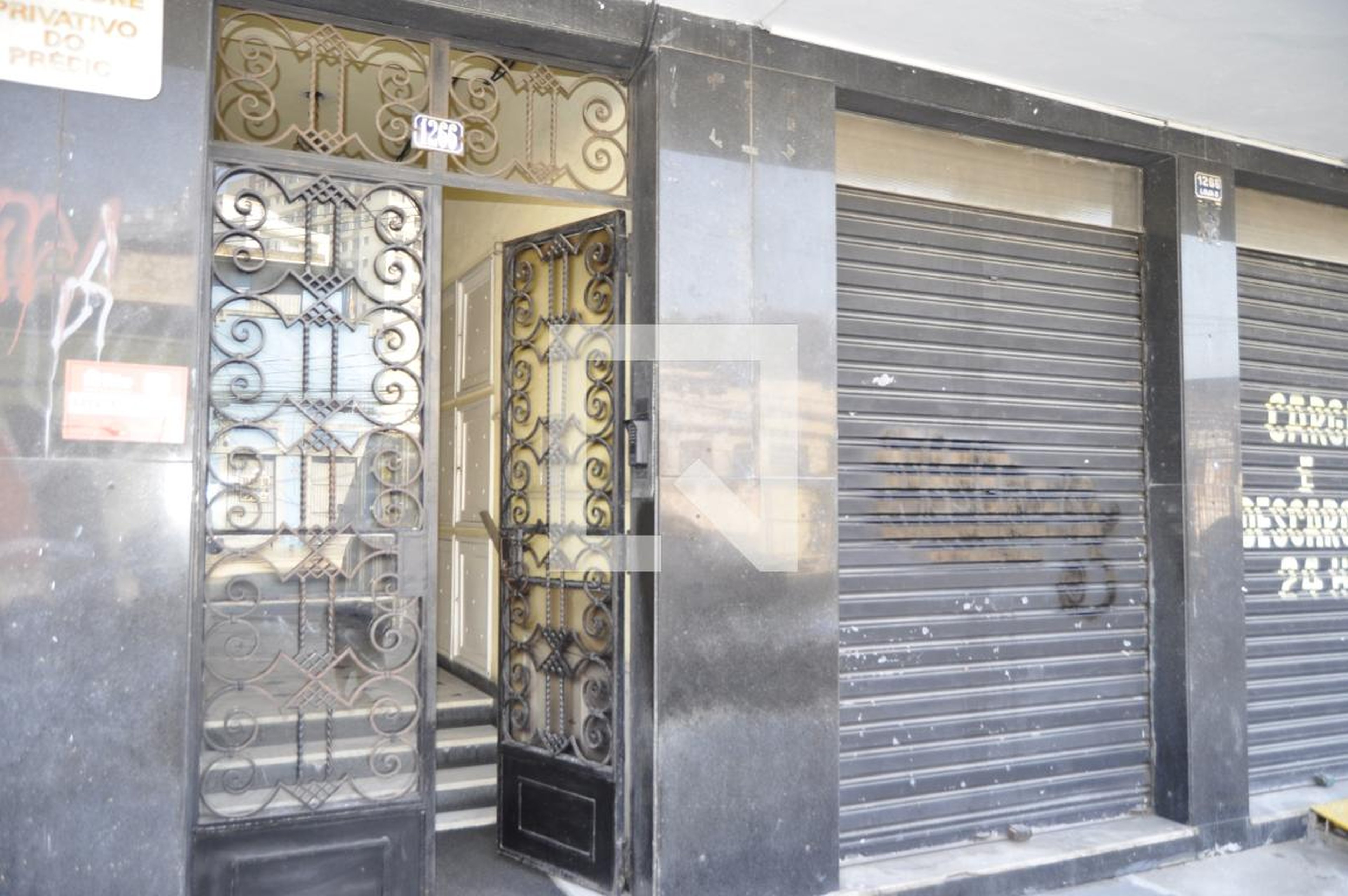 Fachada Condomínio em Rua Ana Neri, 1266