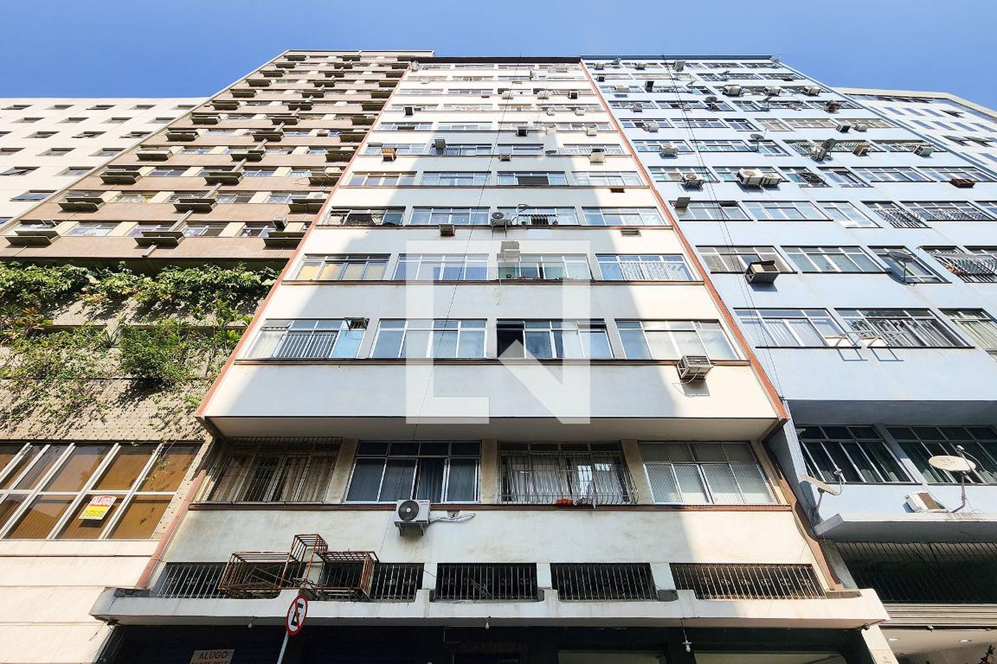 Fachada Condomínio Pedras Negras