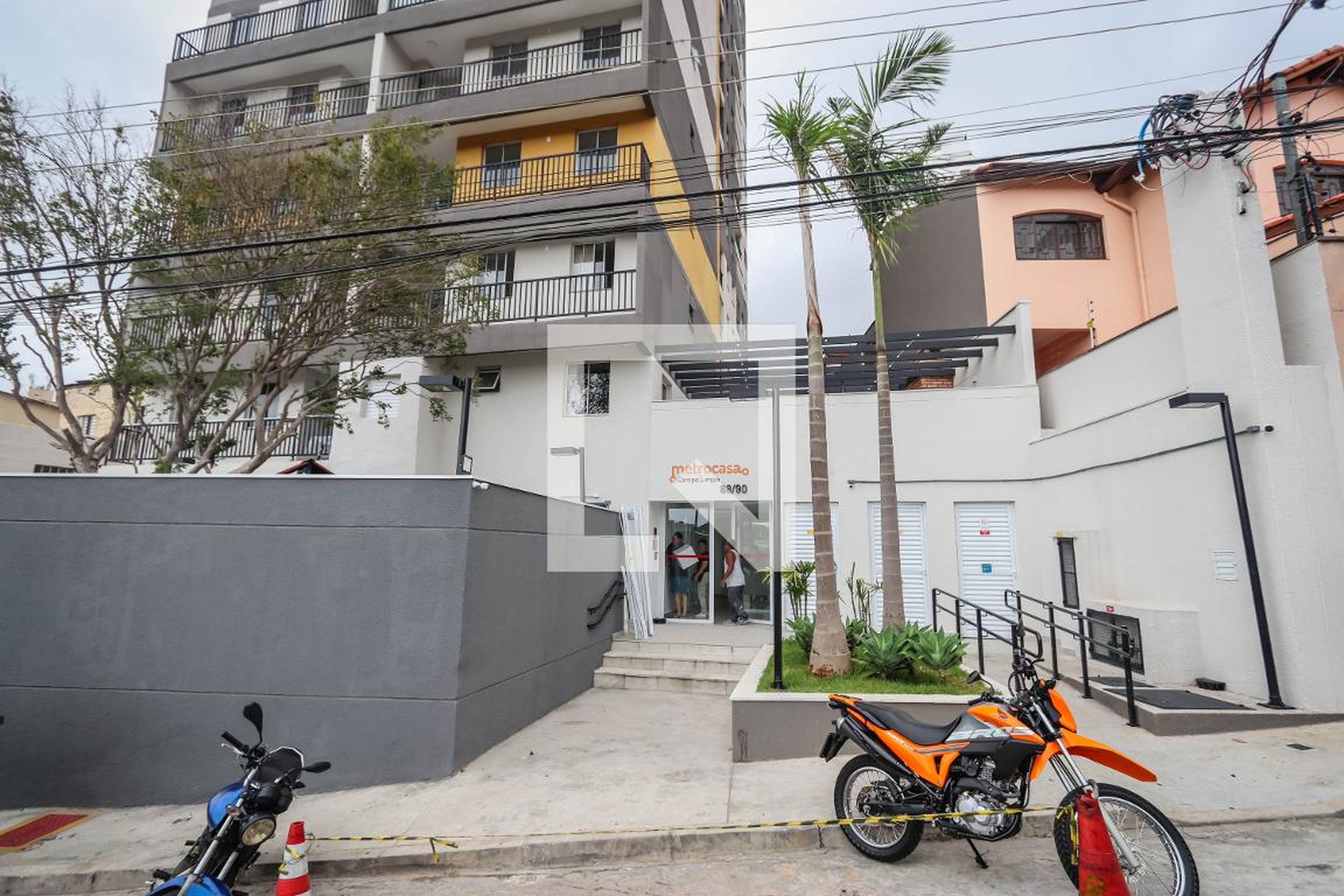 Fachada do Prédio Condomínio Metrocasa Campo Limpo