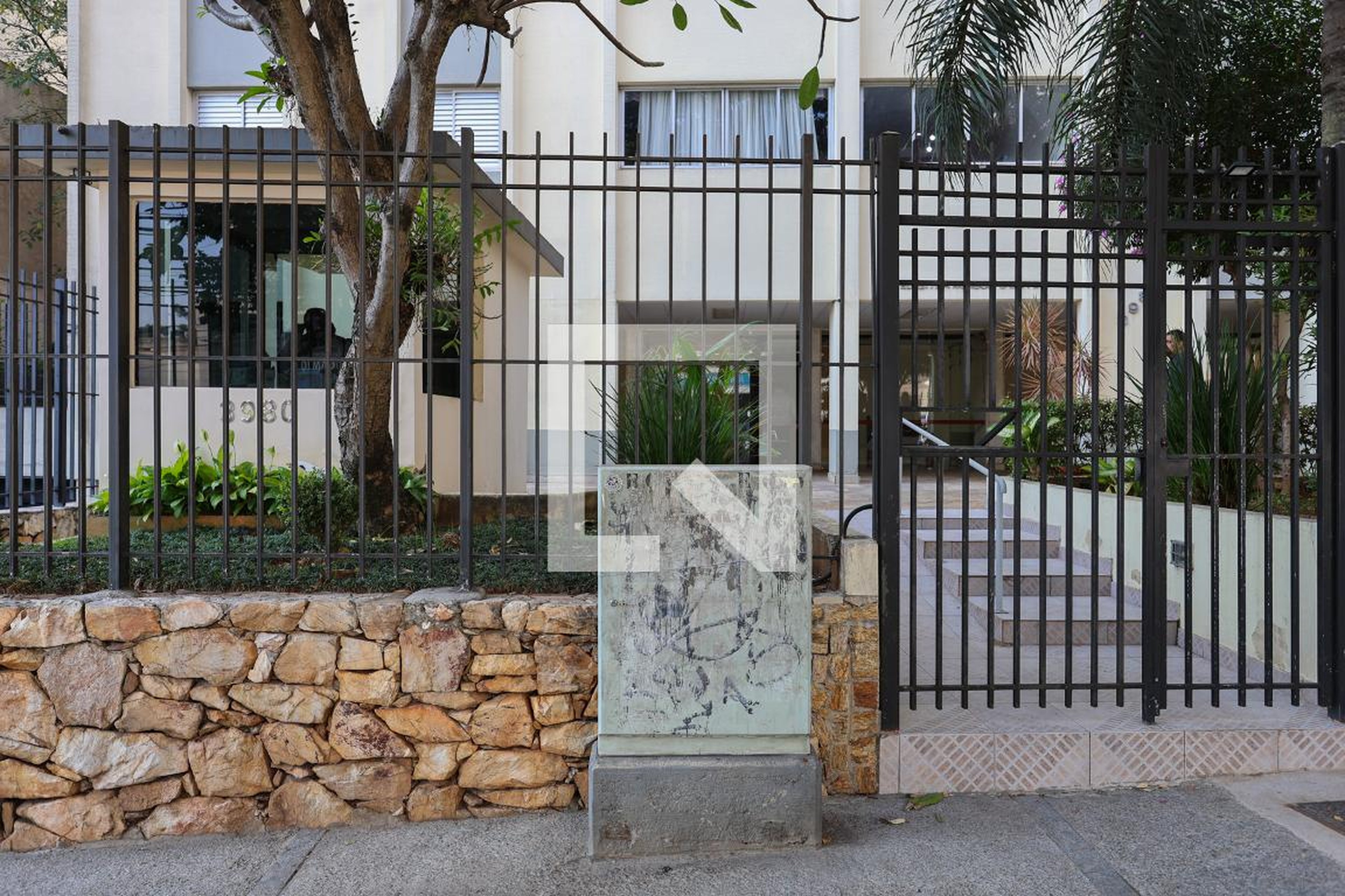 Fachada do condomínio Edifício Gitla Maison Delite