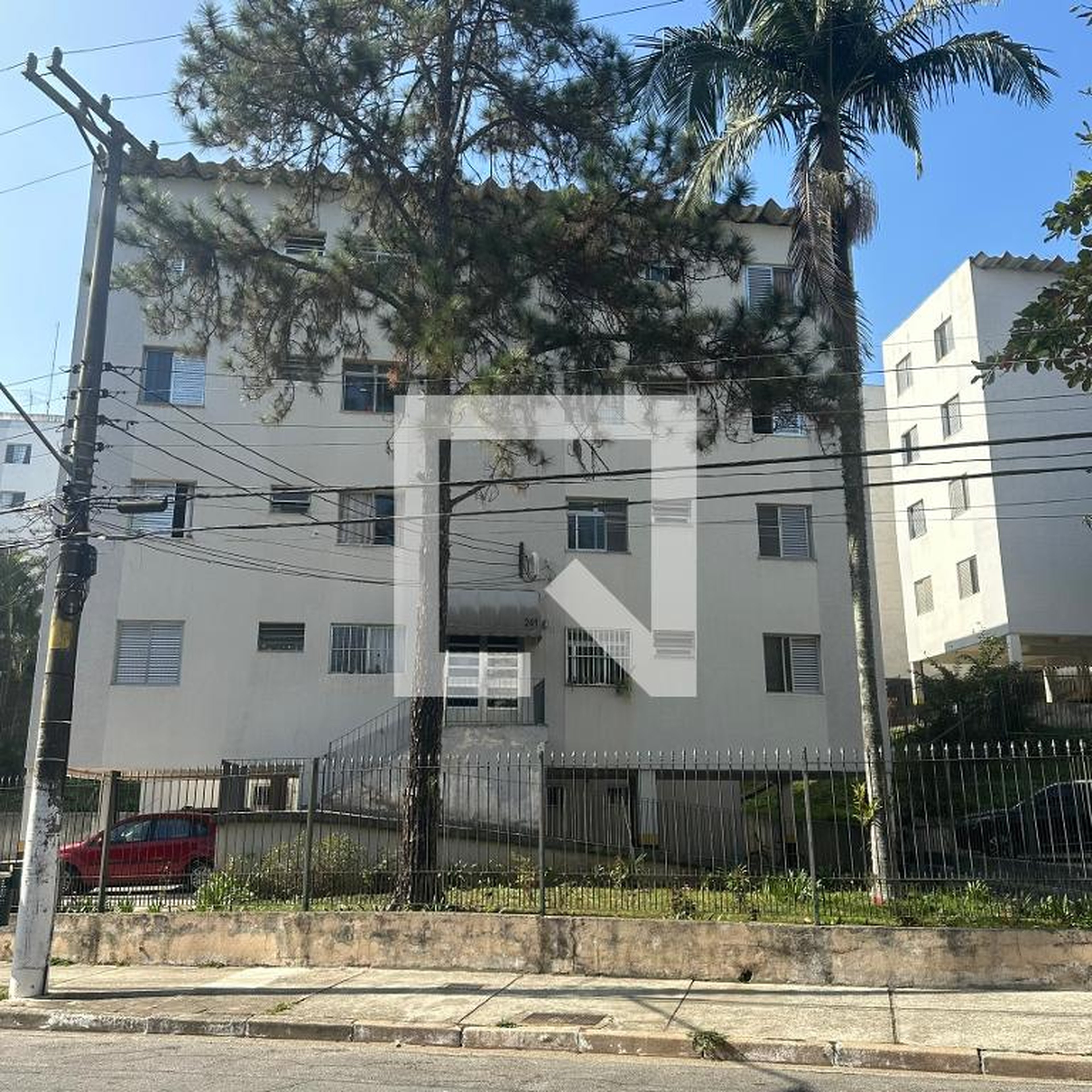 Fachada Condomínio em Rua José Álvares Maciel, 241