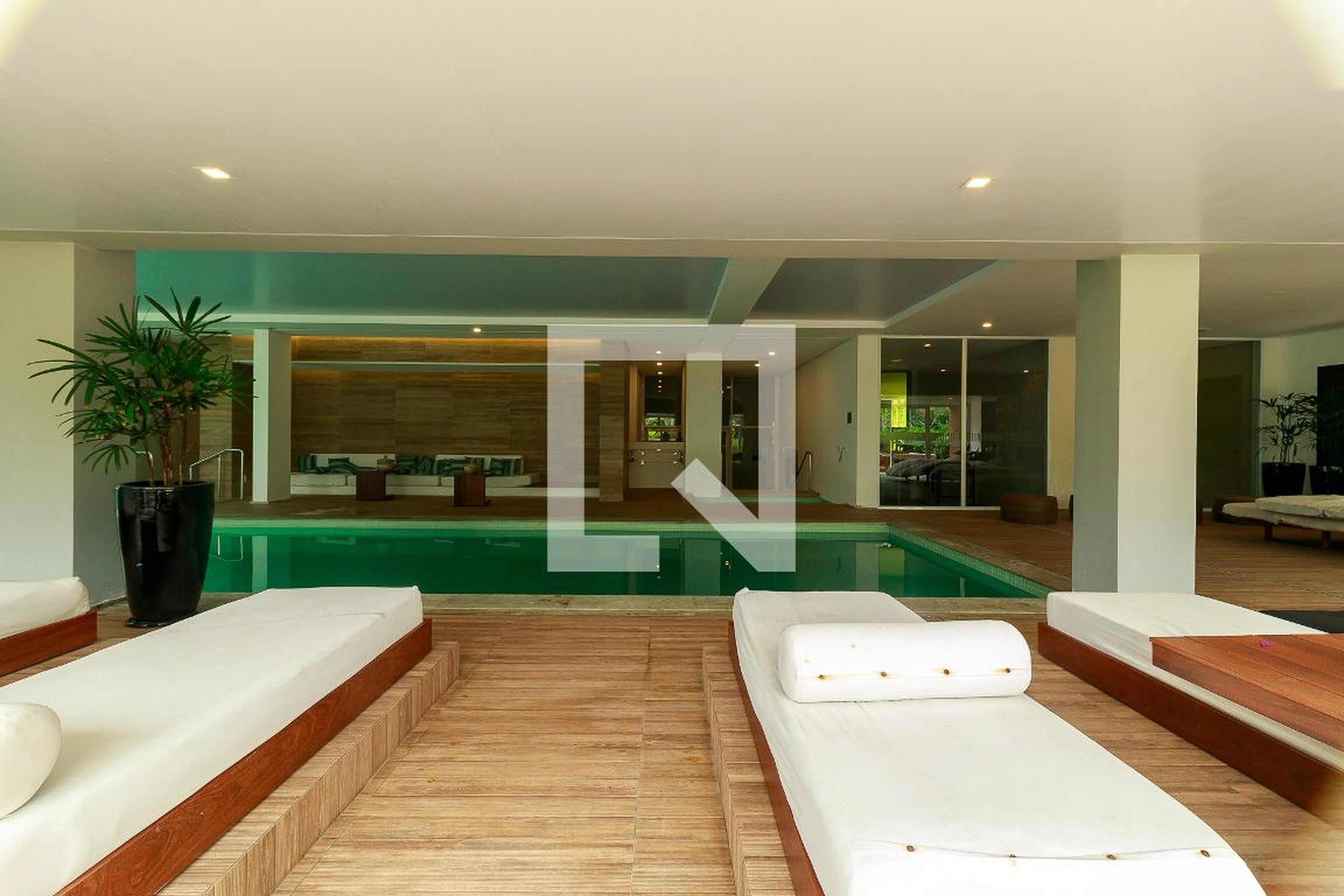 Piscina Coberta - Rsvp