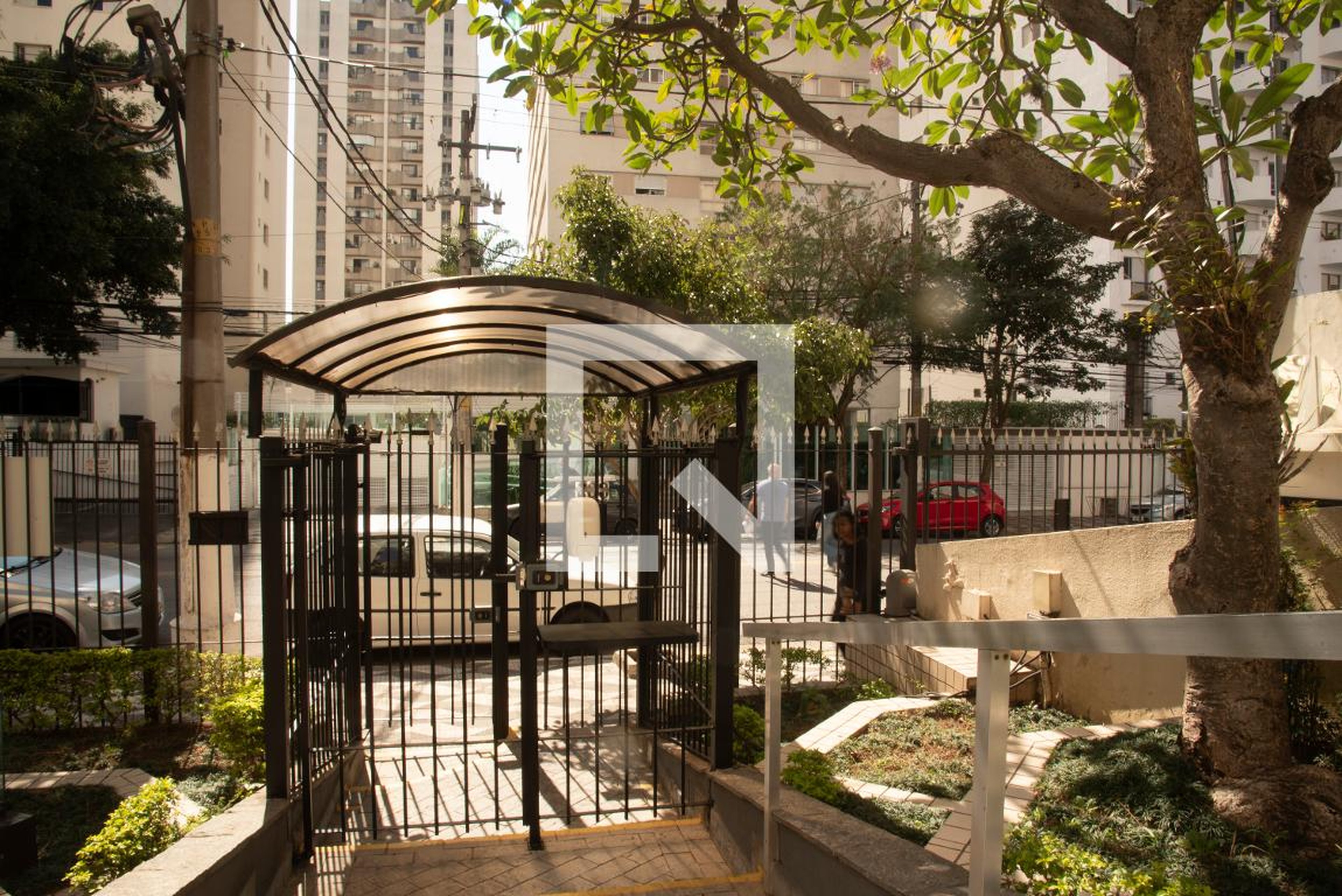 Entrada - Edifício Luiza Maria