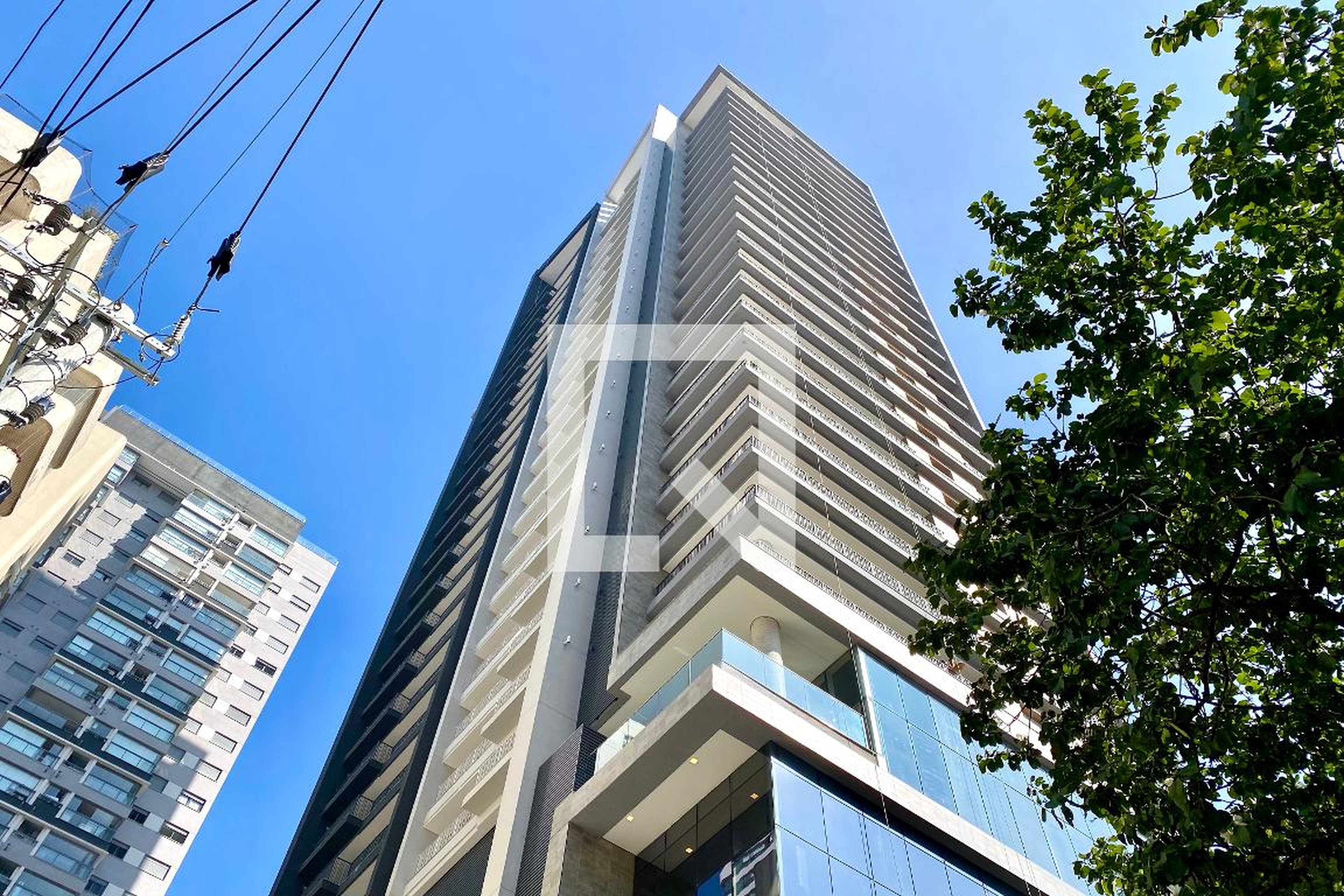 Fachada Condomínio em Rua Capitão Prudente, 203