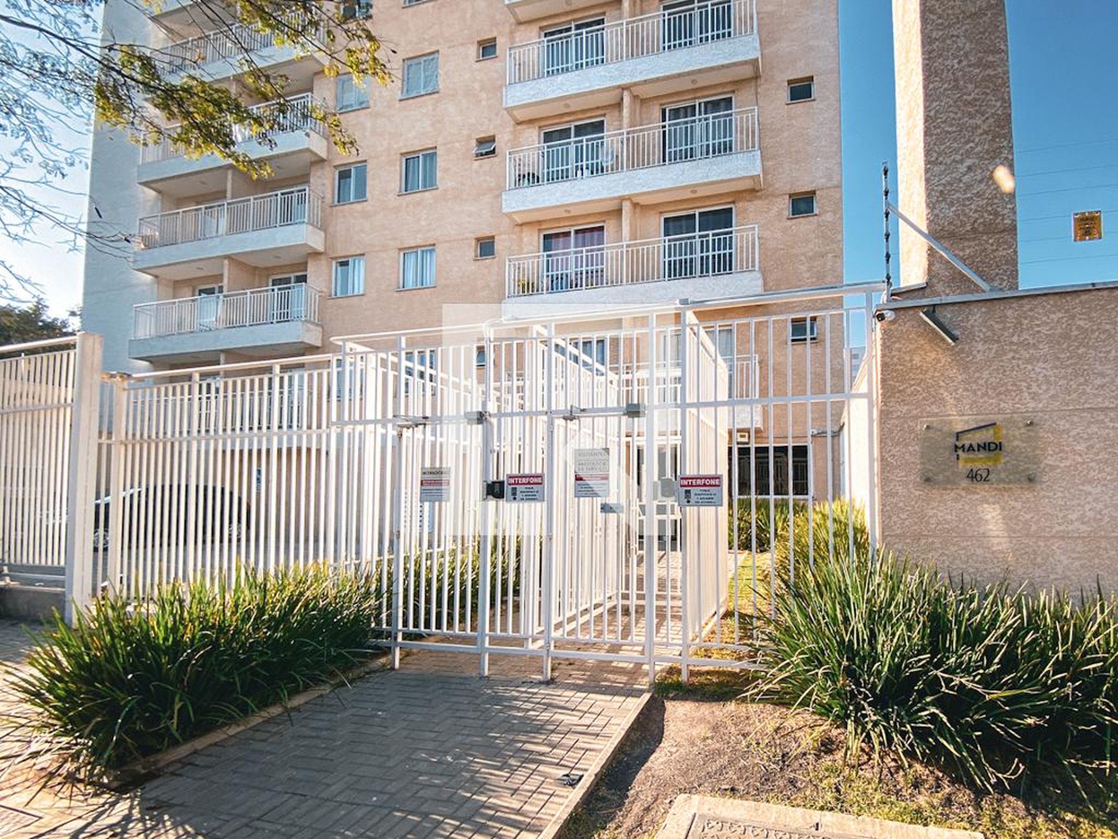 Fachada Condomínio em Rua Pangaré, 463