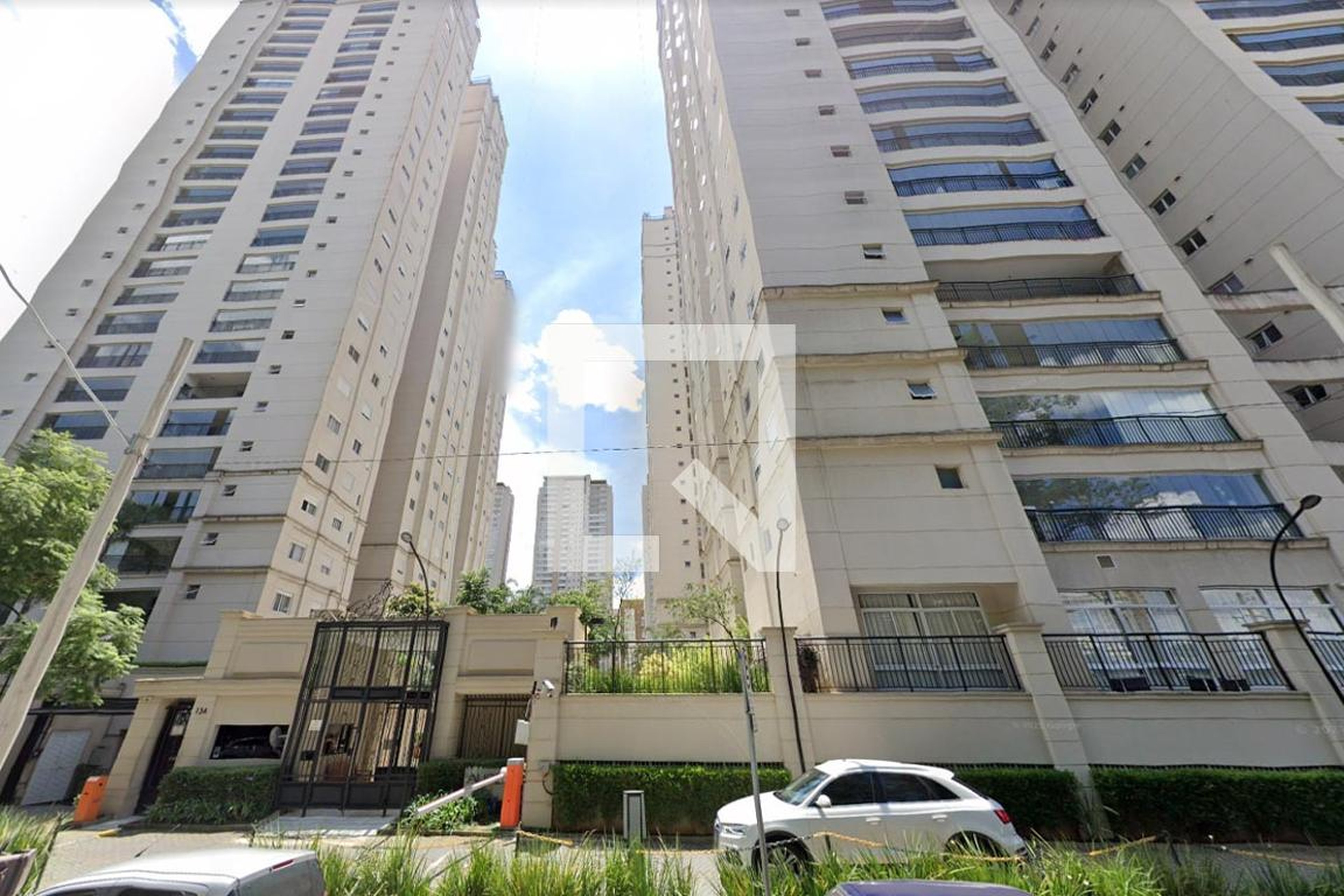 Fachada do Condomínio Condomínio Auge Home Resort