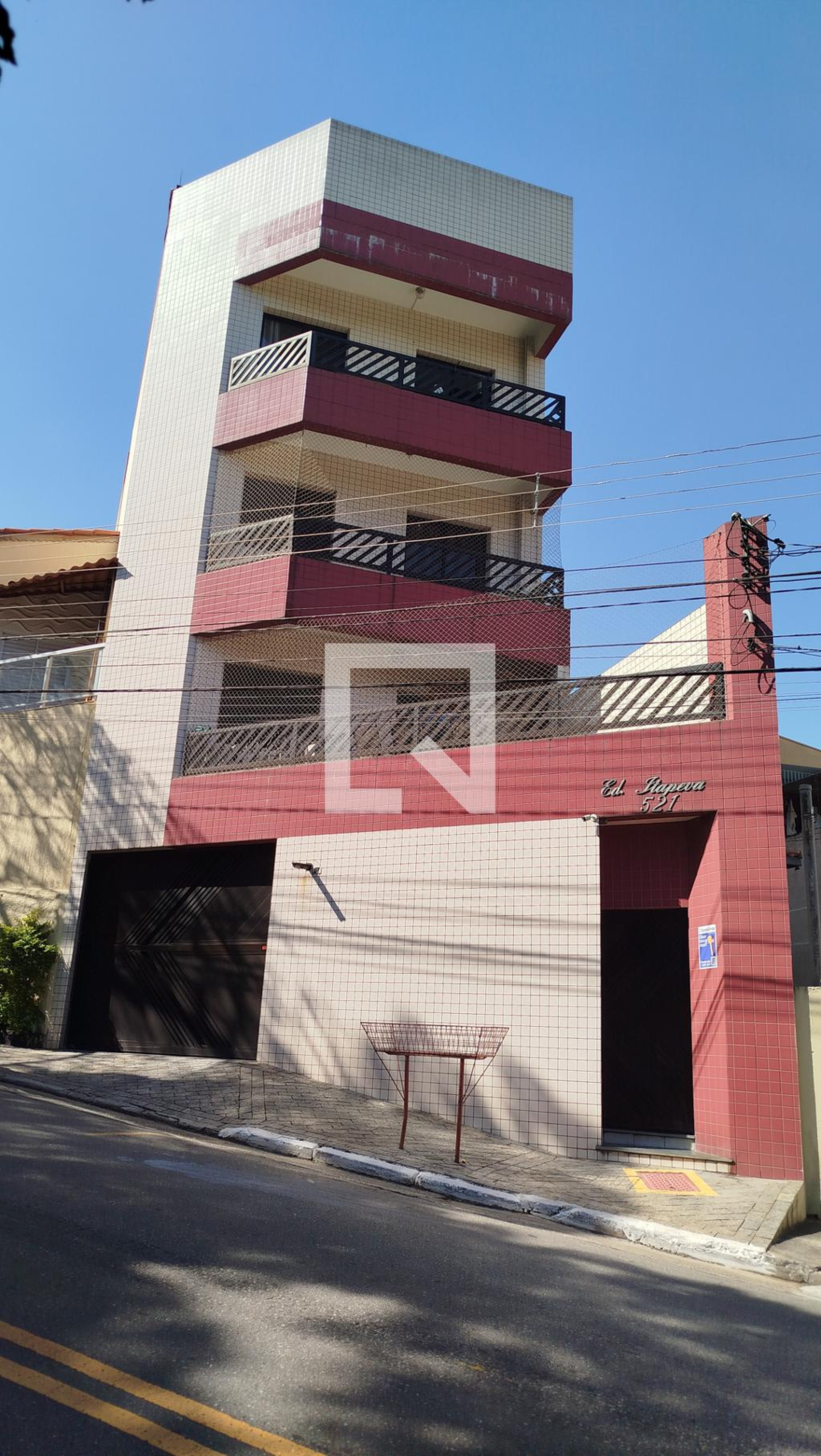 Fachada Condomínio em Rua Porto Calvo, 521