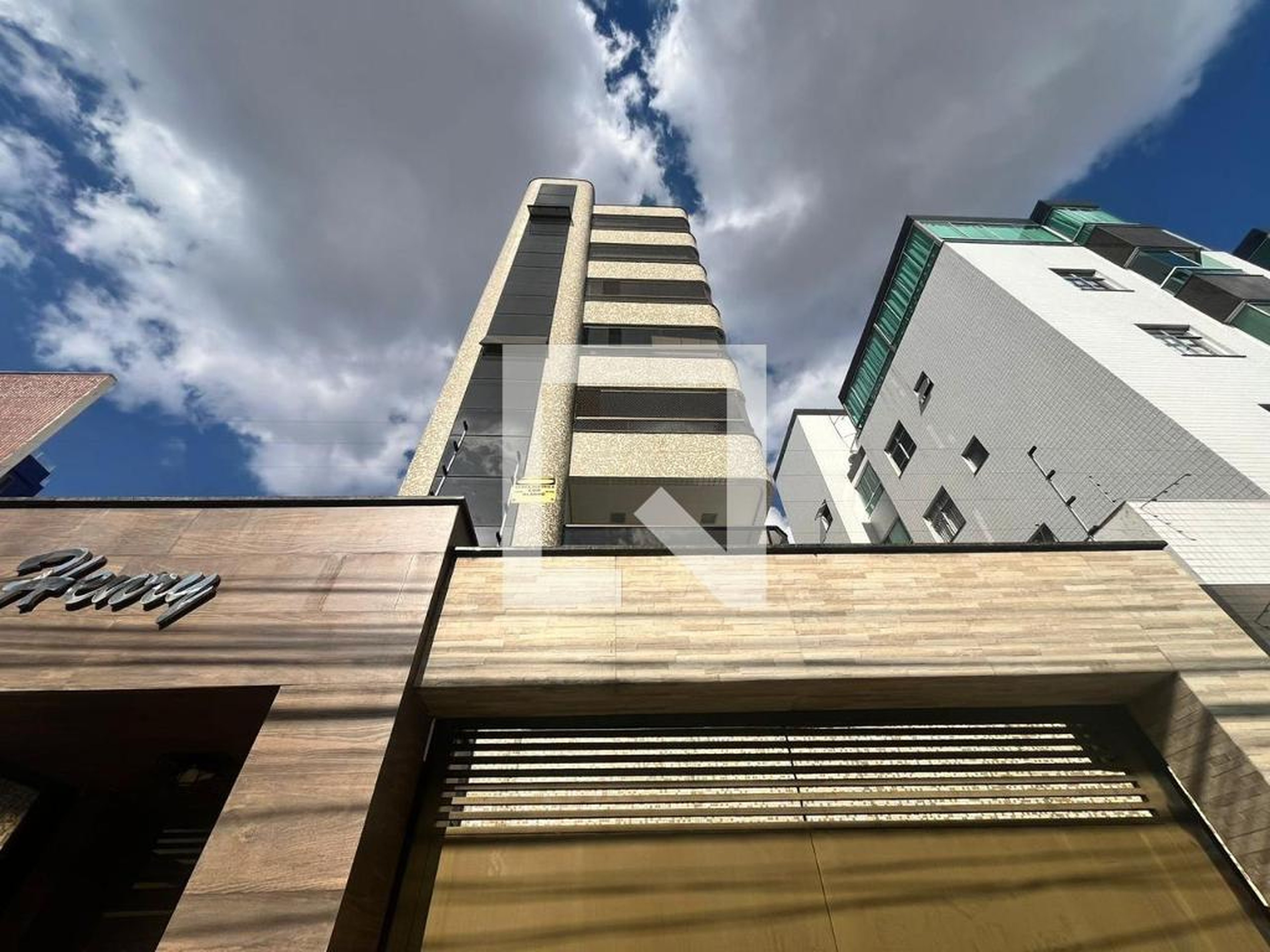 Fachada Condomínio em Rua Papa Paulo VI, 163