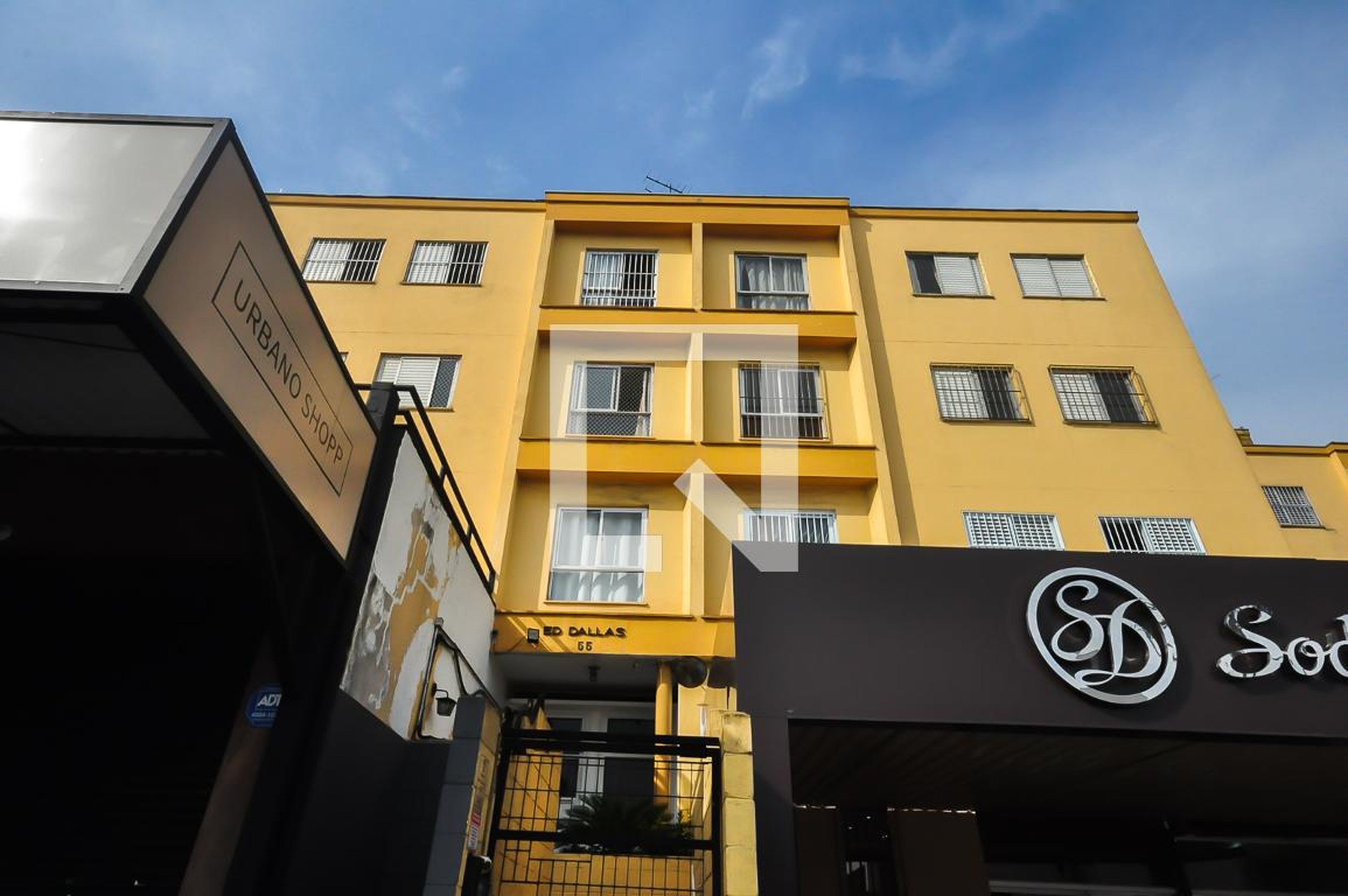 Fachada Condomínio em Rua Doutor Mario Augusto Pereira, 55