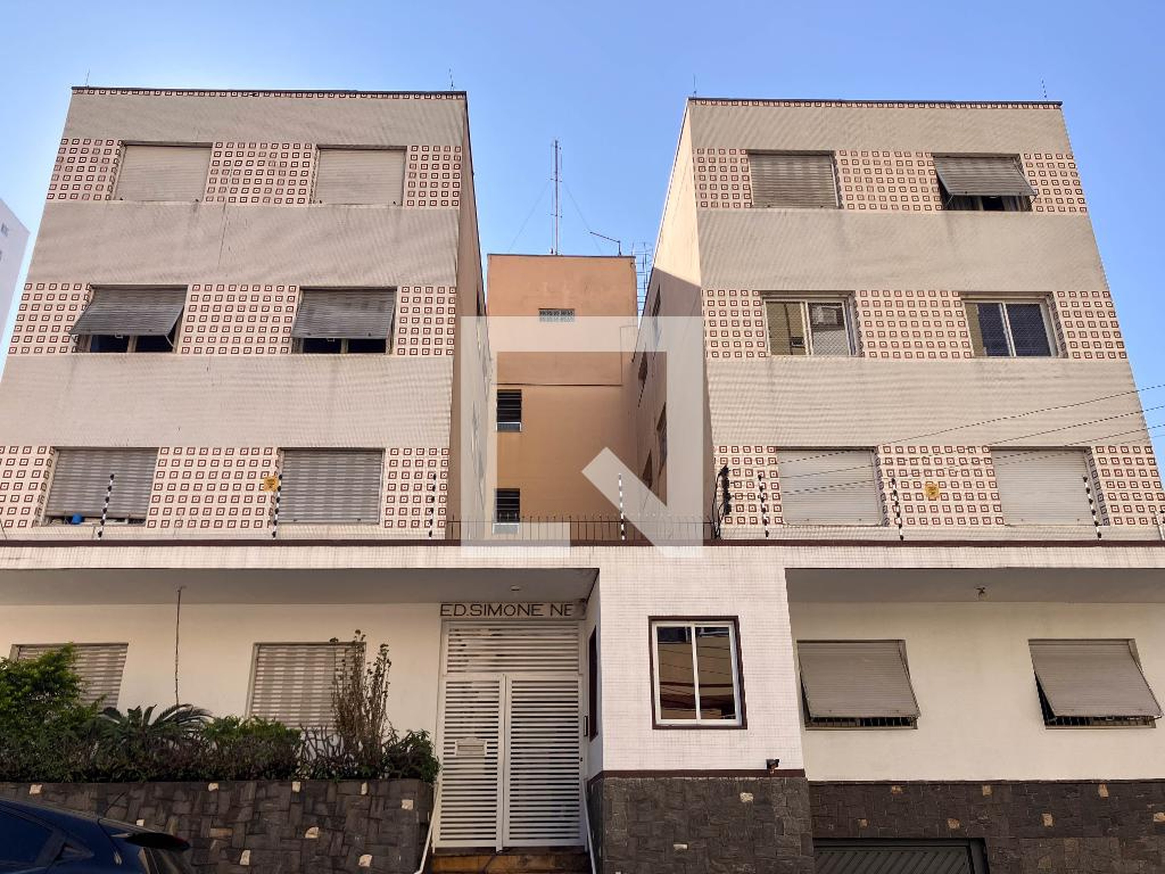 Fachada Condomínio em Rua Ettore Ximenes, 834