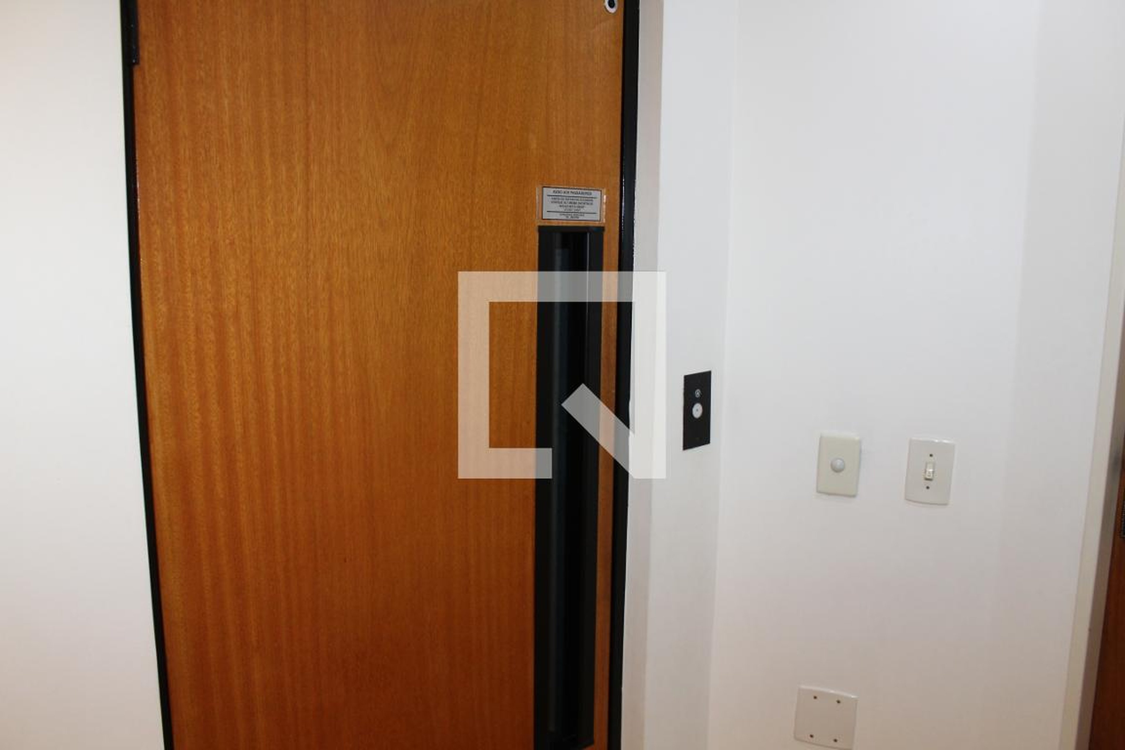 Elevador - High Society