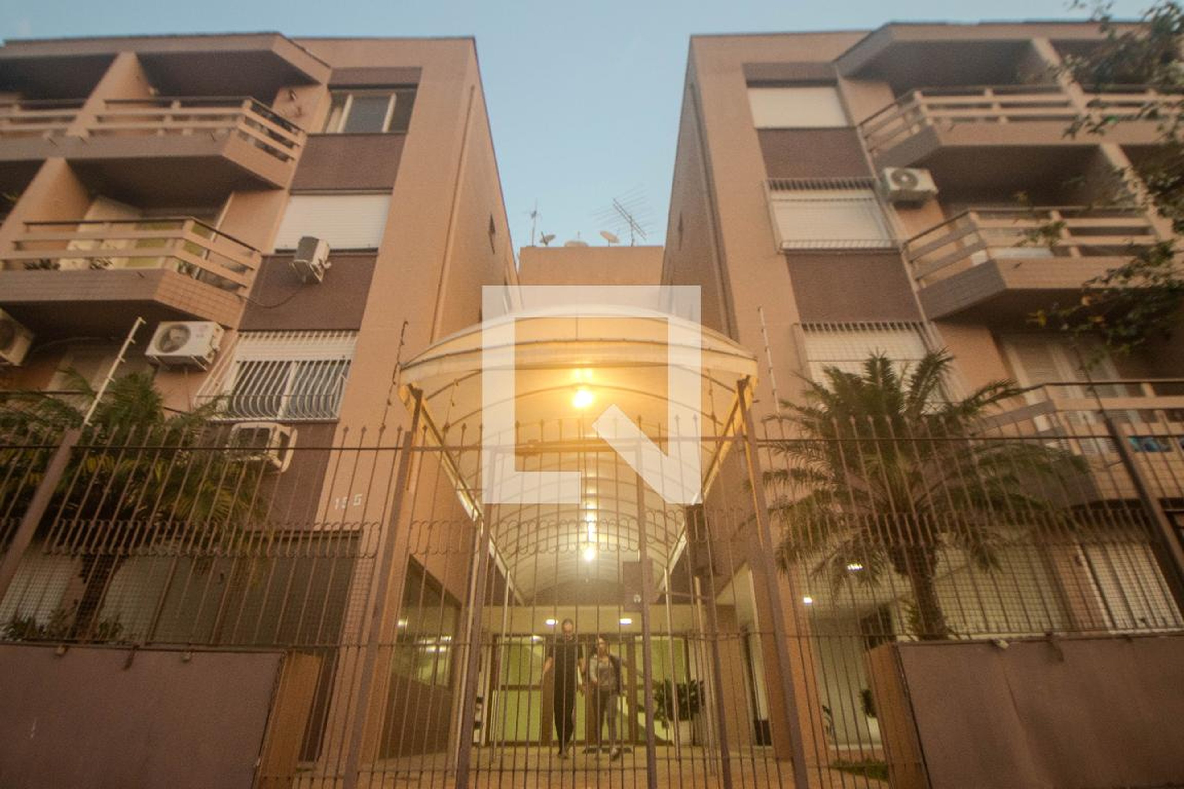 Fachada Condomínio em Rua Visconde de Pelotas, 155