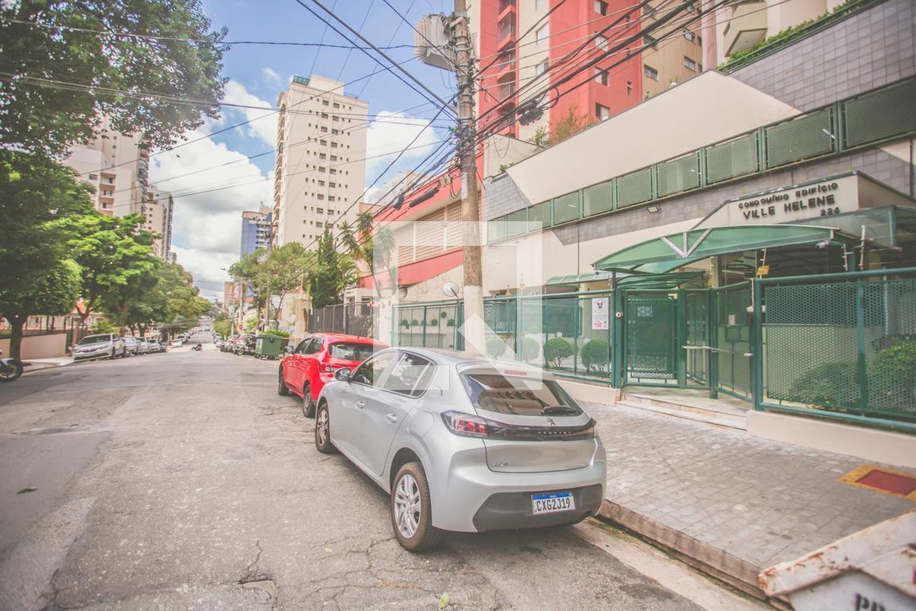 Fachada Condomínio em Rua Itapiru, 174