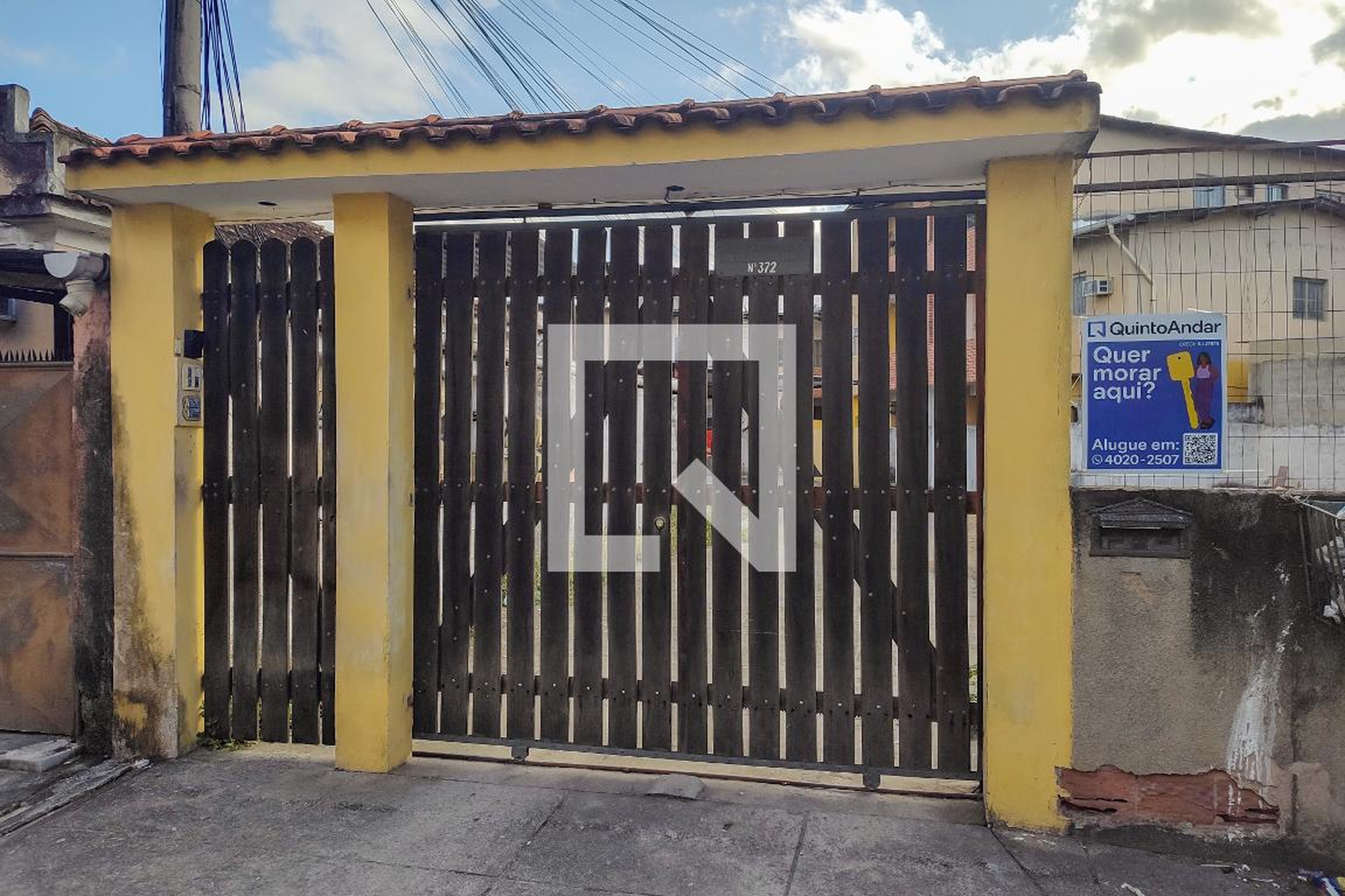 Fachada do condomínio Condomínio em Rua Clementina Viêira, 372