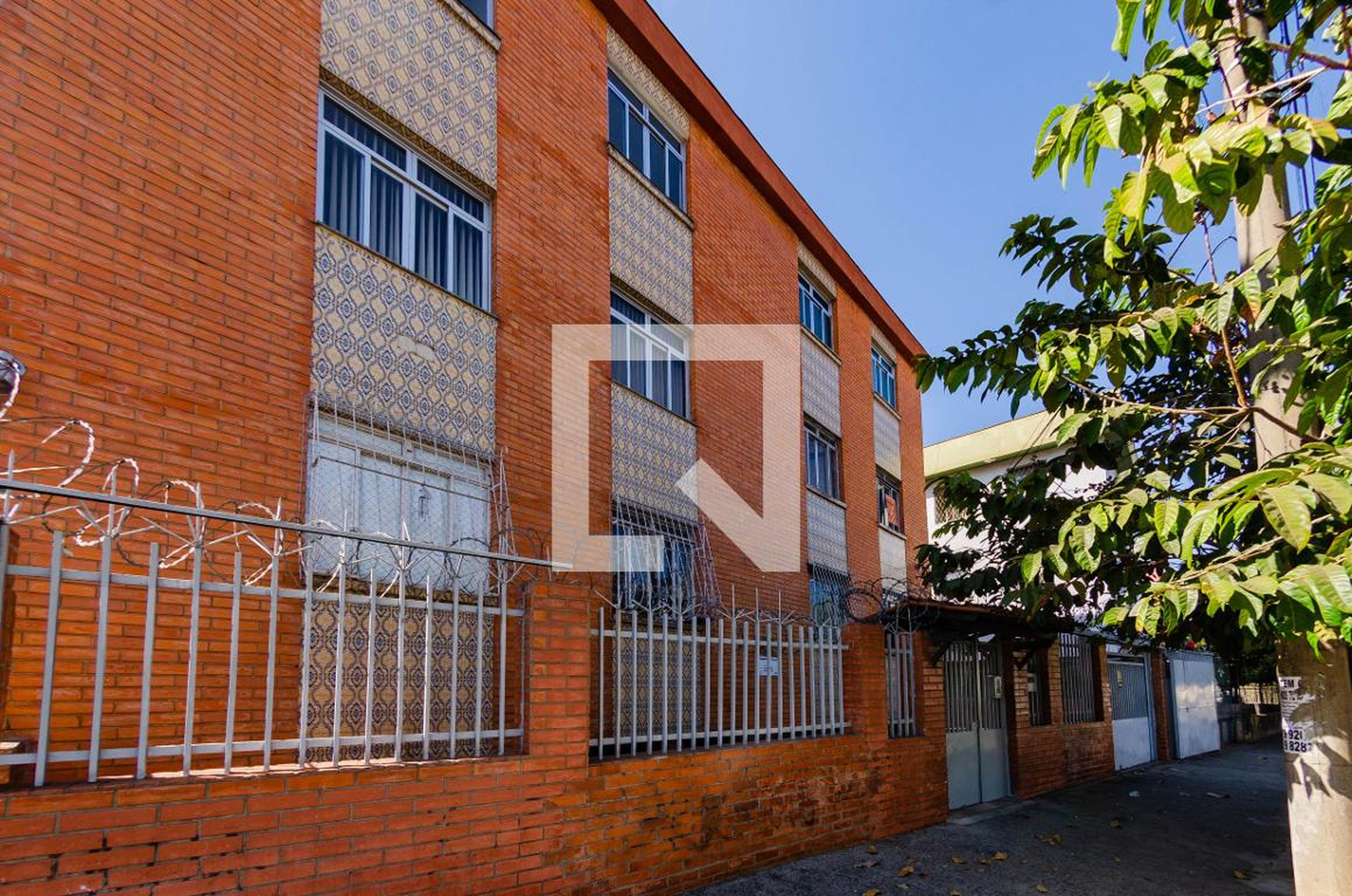 Fachada Condomínio em Avenida Silva Lobo, 465