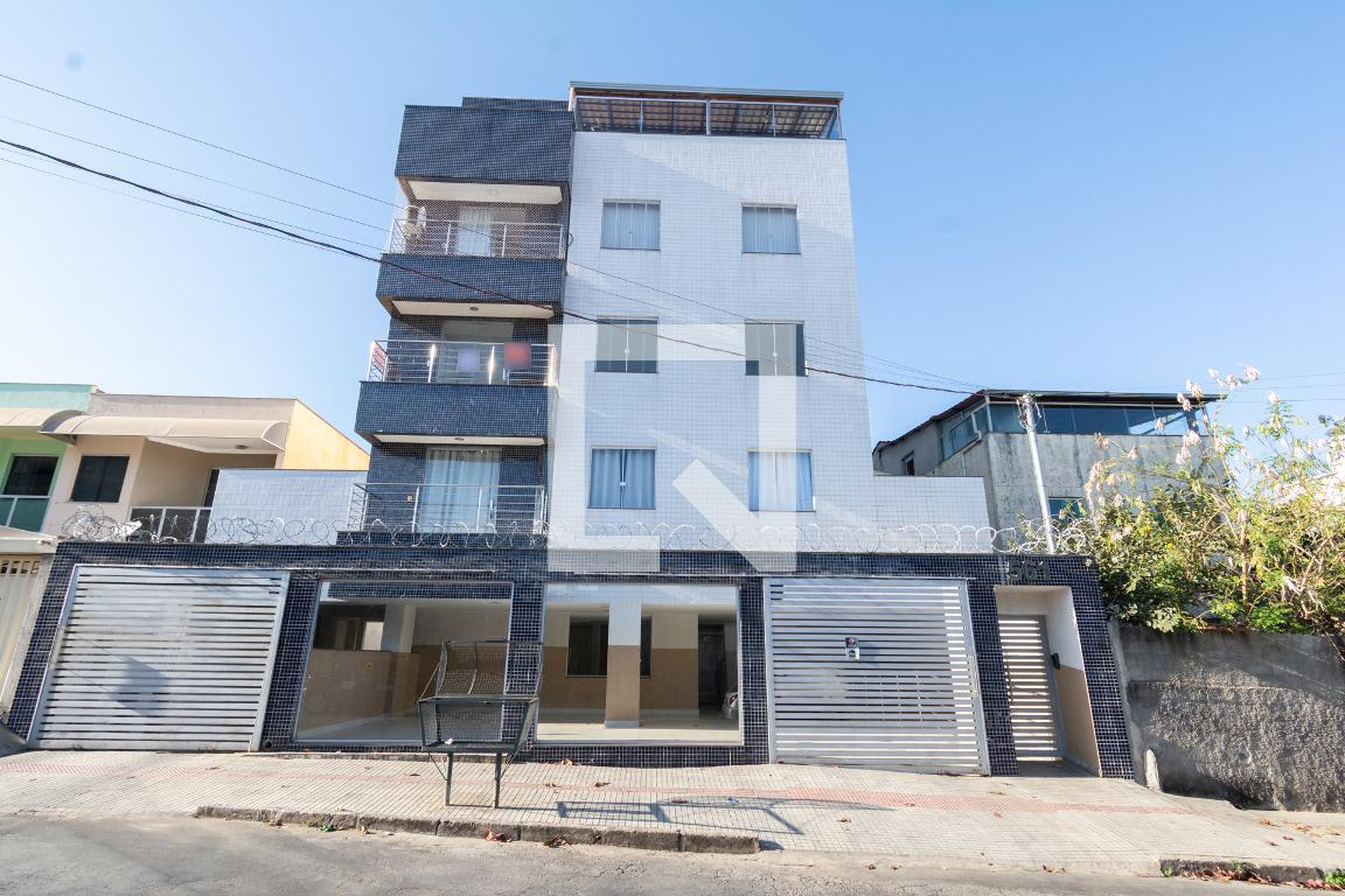 Fachada Condomínio em Rua Orleans, 561