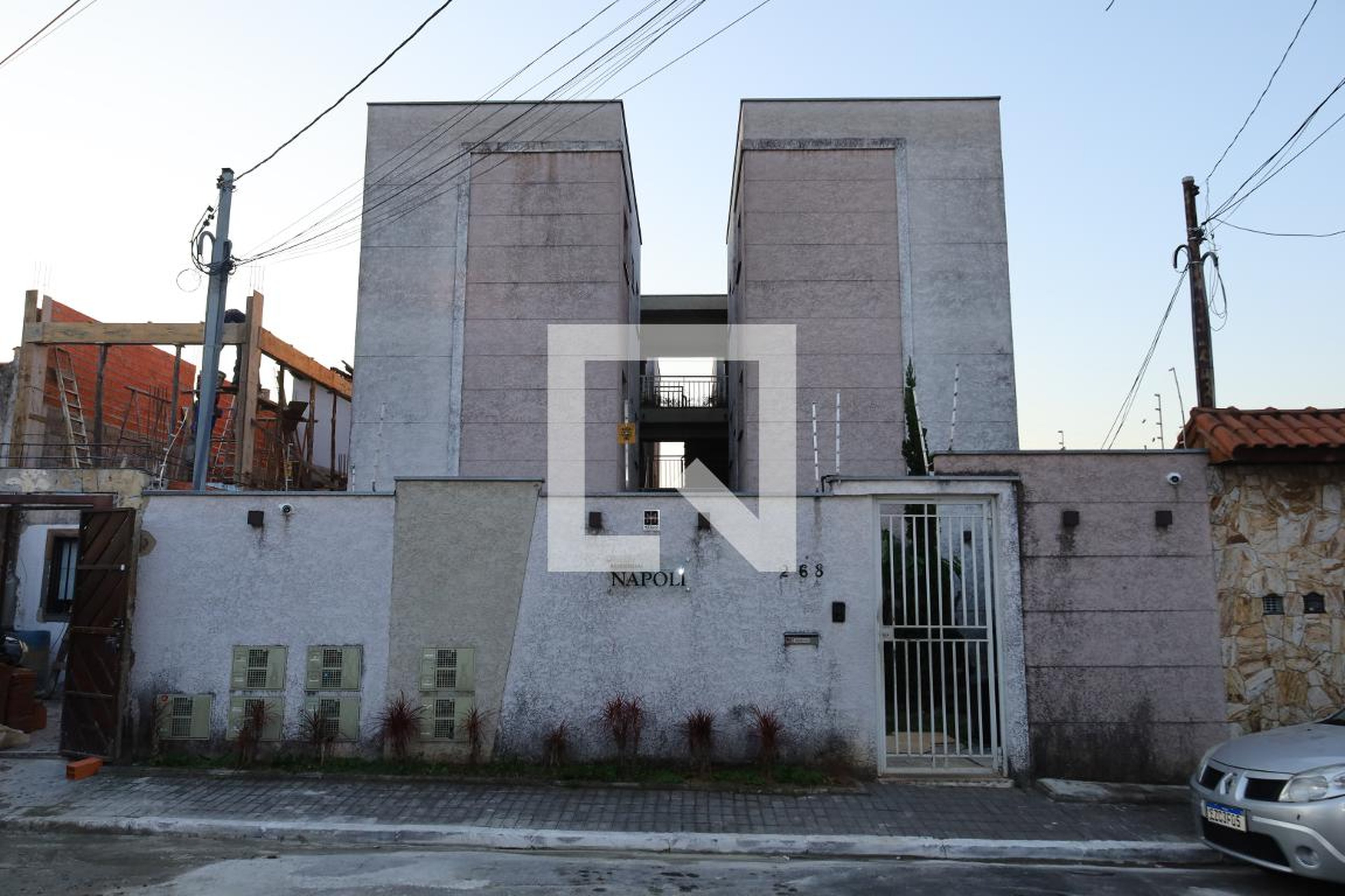 Fachada do condomínio Condomínio Napoli