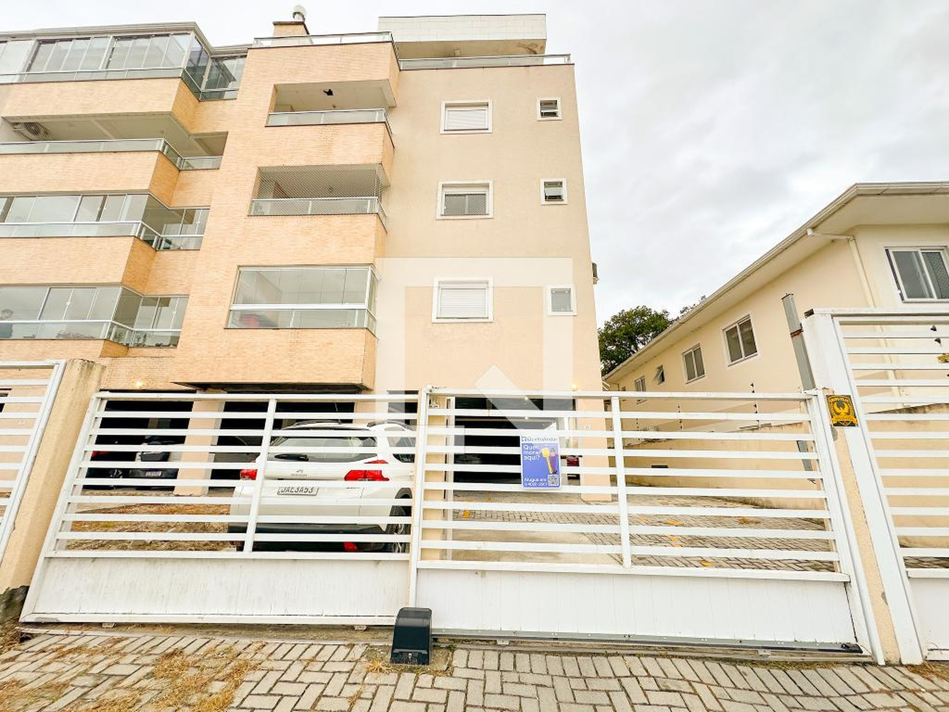 Fachada Residencial Paris