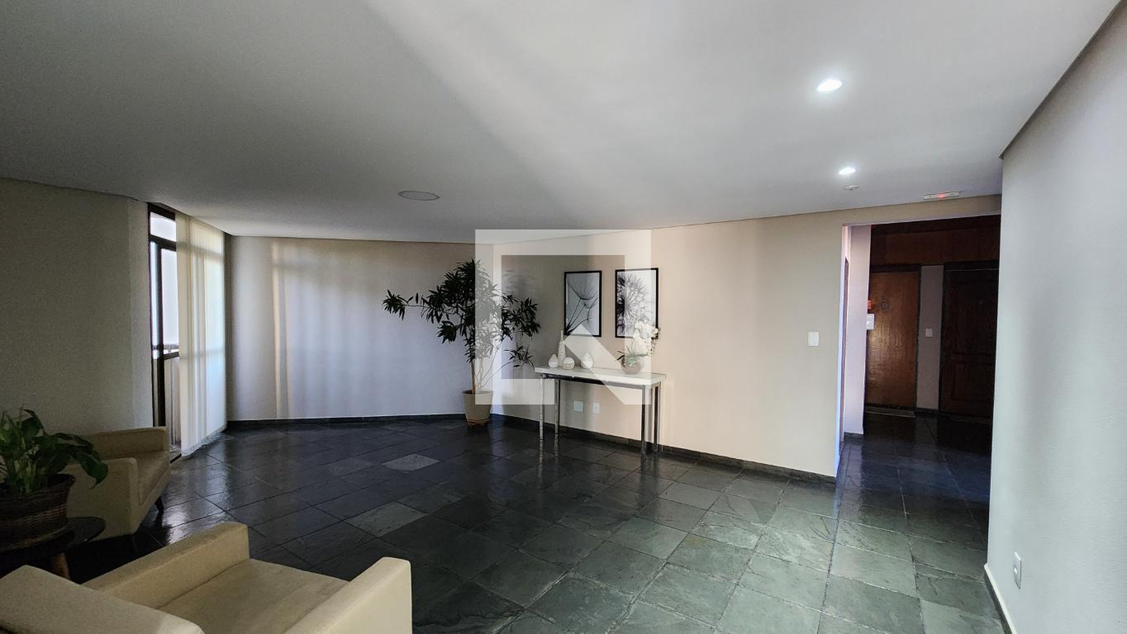 Hall social - Stephanie Caroline