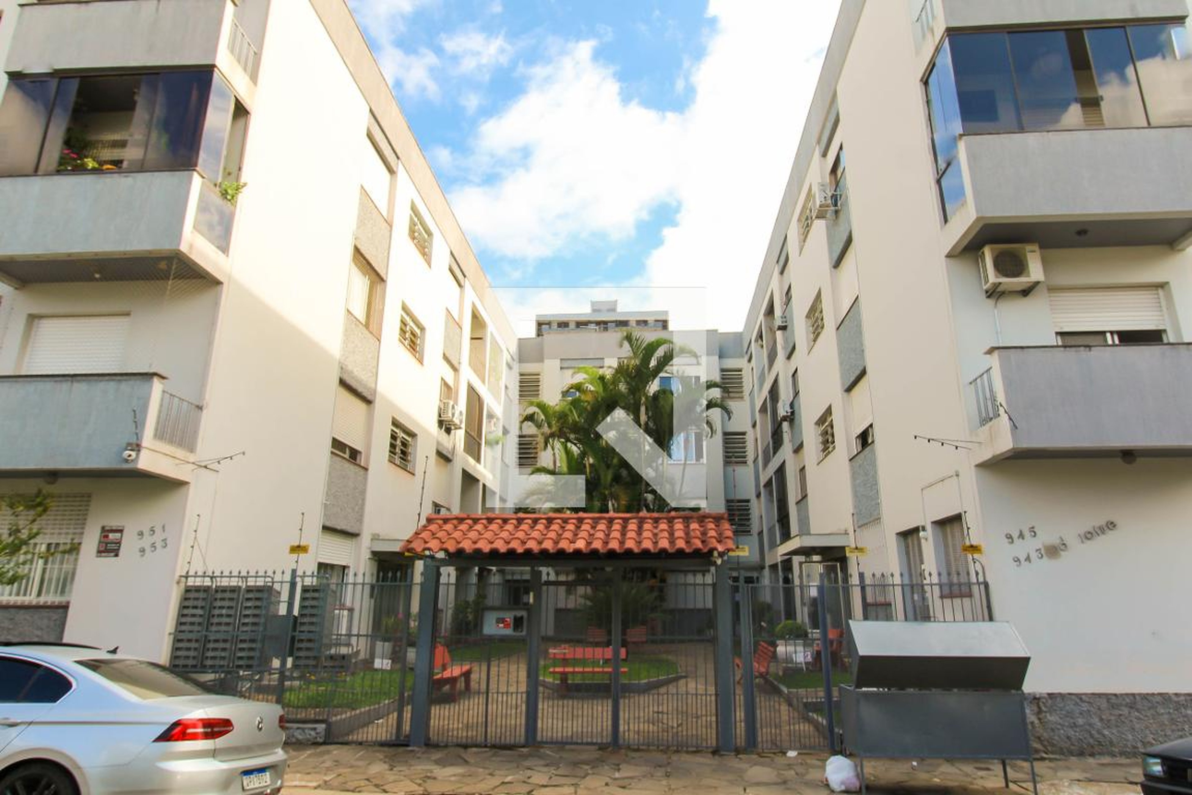 Fachada Condomínio em Rua São Paulo, 943