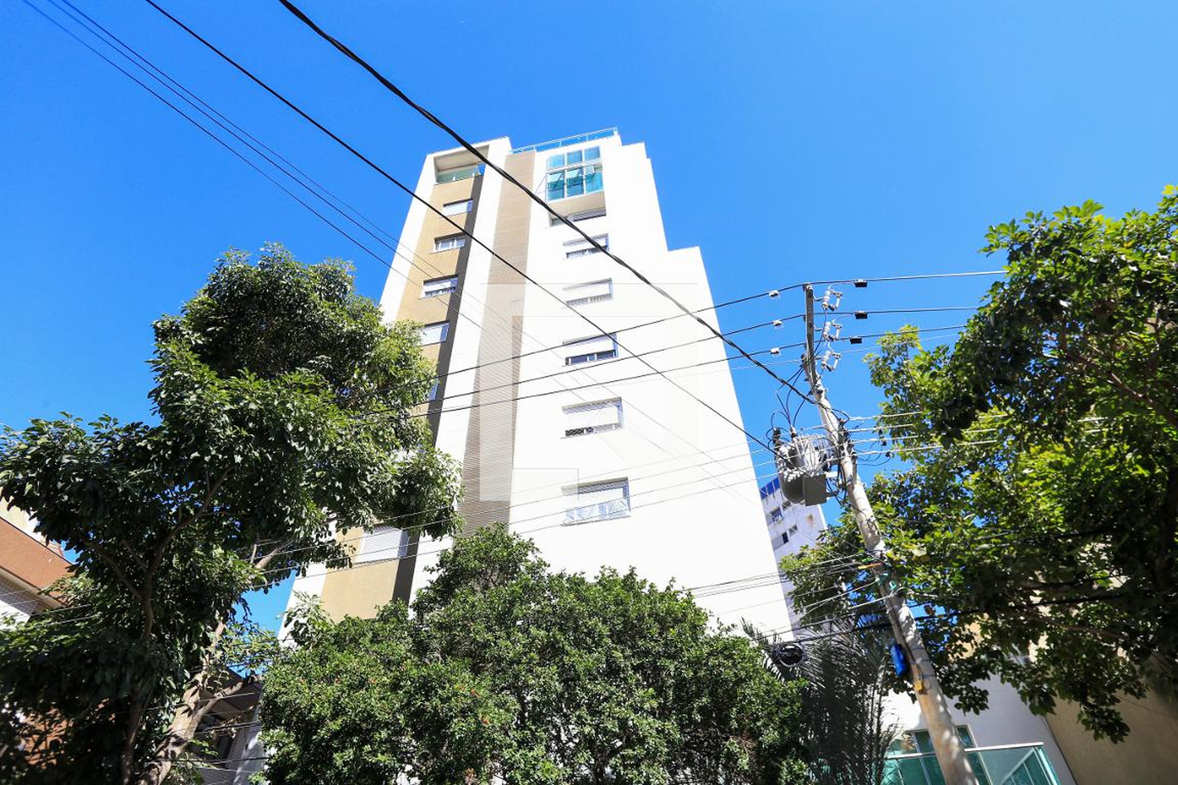 Fachada Condomínio May Fair