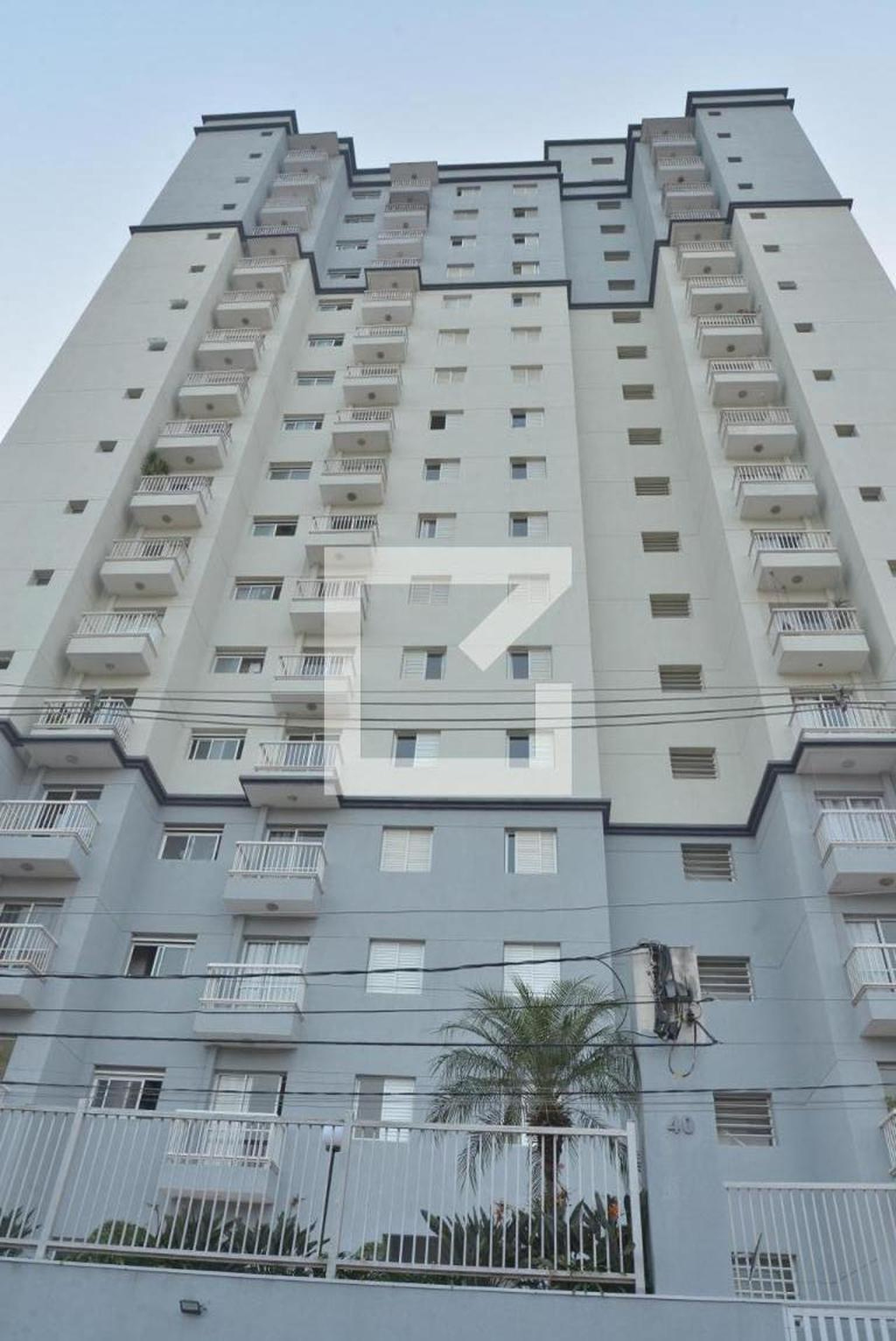 Fachada Condomínio em Rua Luís Aponi, 70