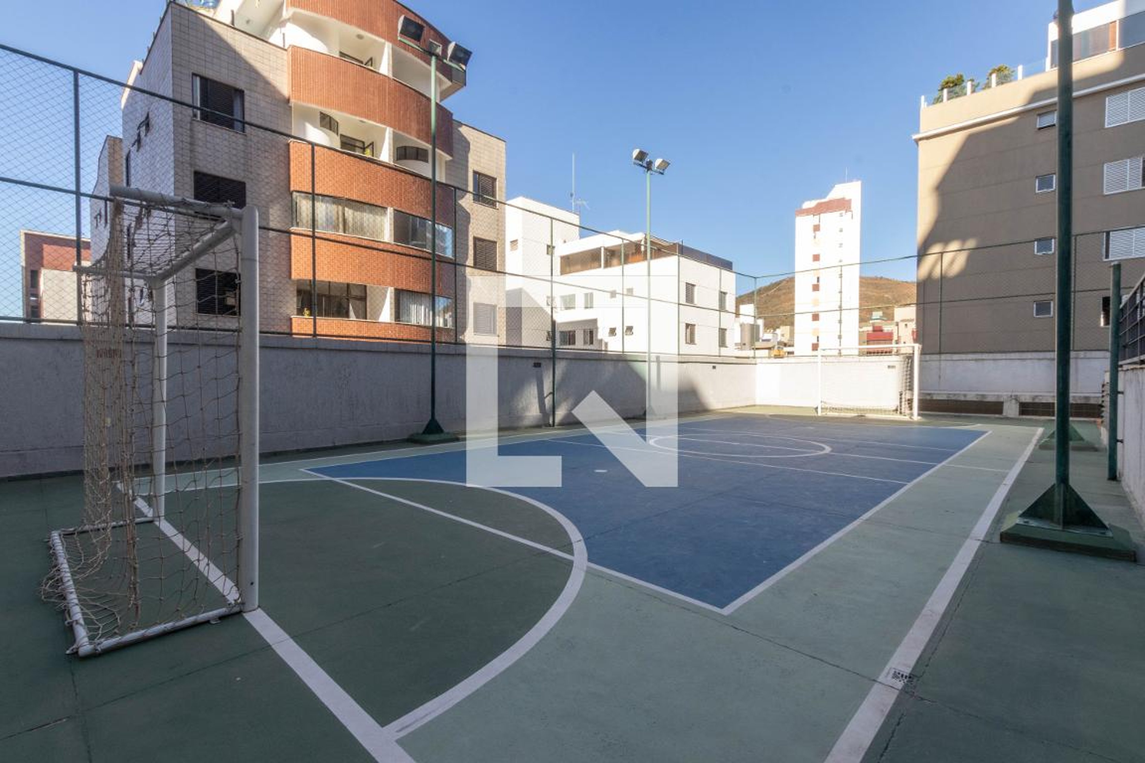 Quadra Esportiva Condomínio em Rua Ernani Agrícola, 50