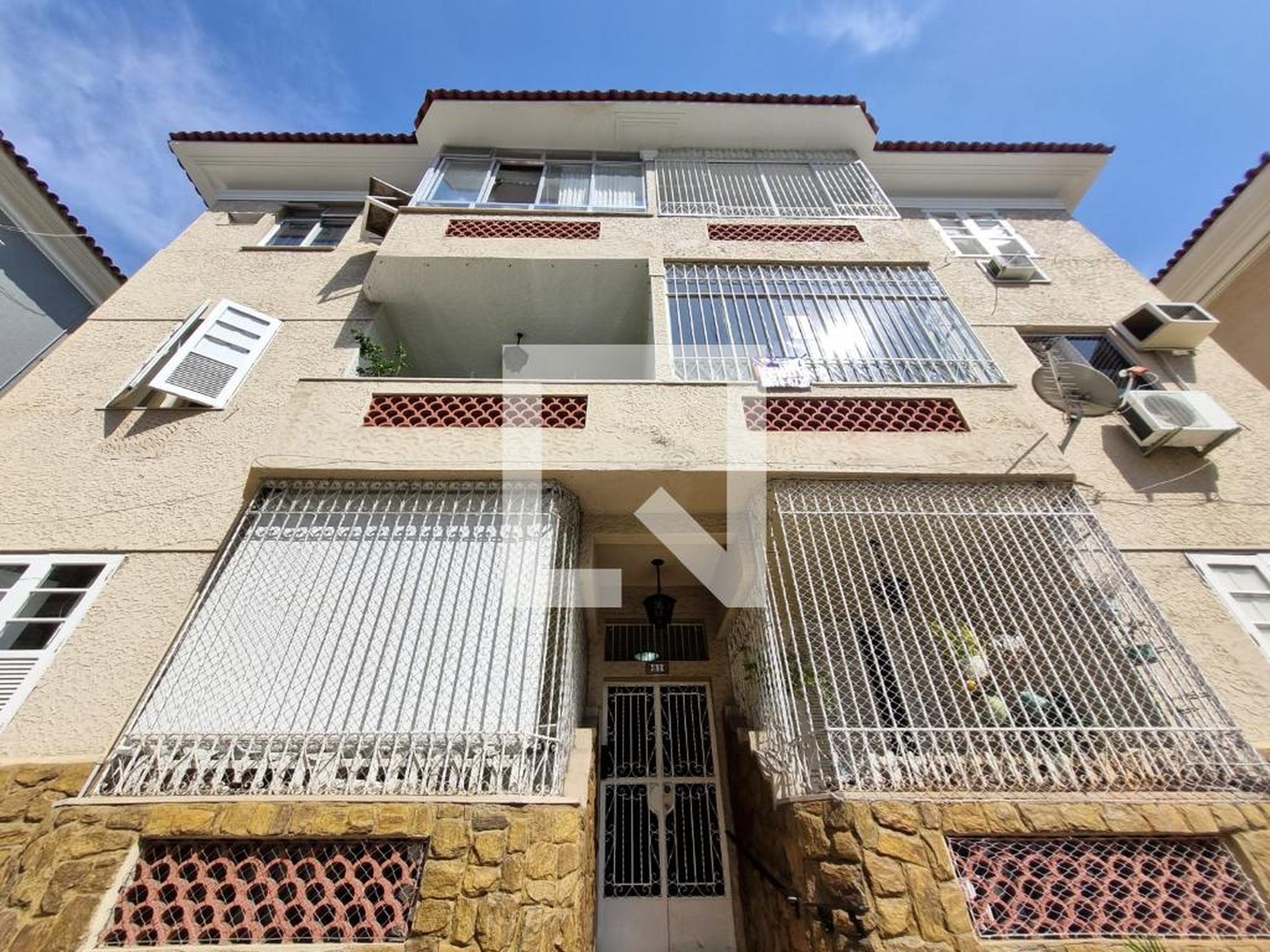 Fachada Condomínio em Rua Marechal Taumaturgo de Azevedo, 81