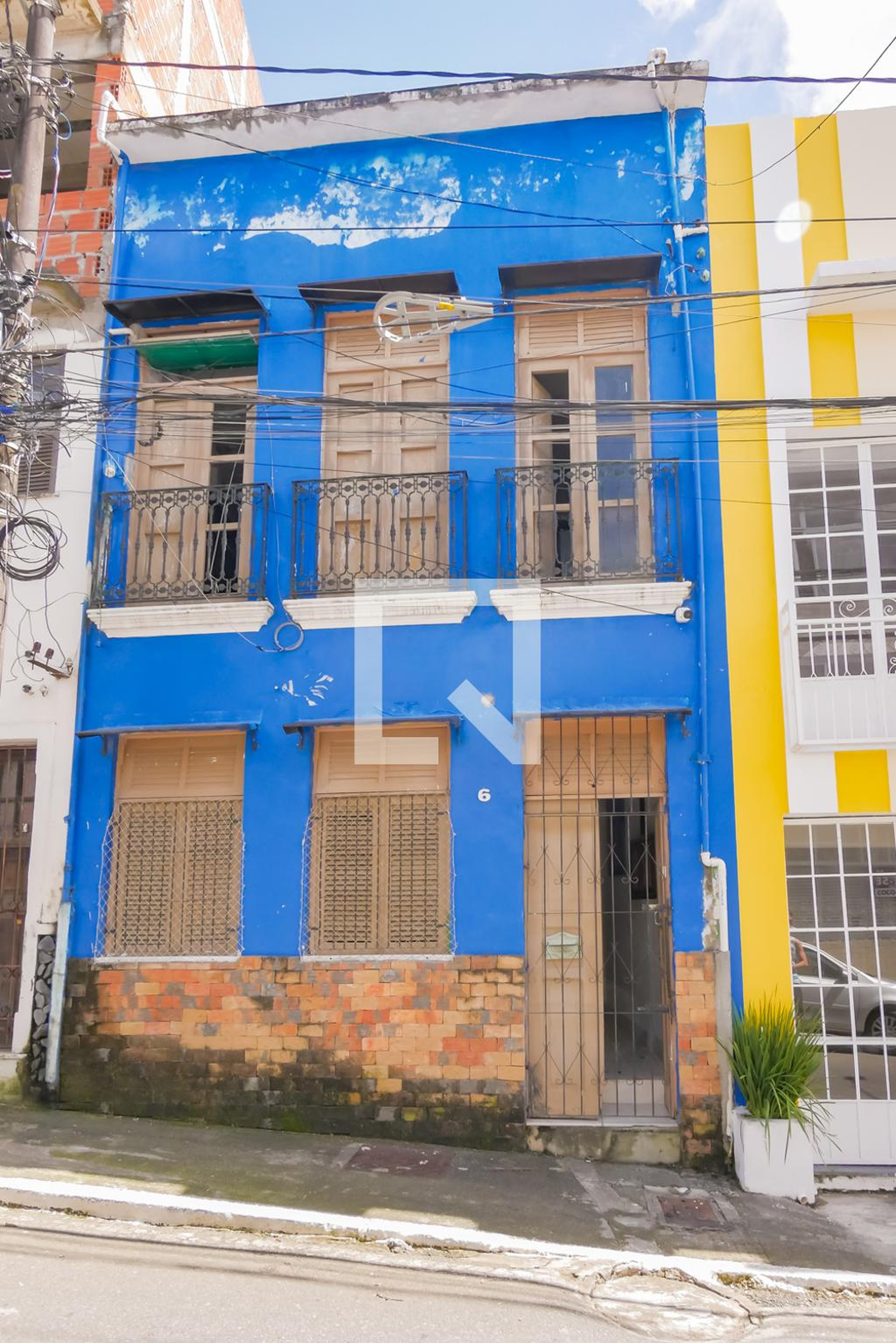 Fachada Condomínio em Ladeira do Baluarte, 6