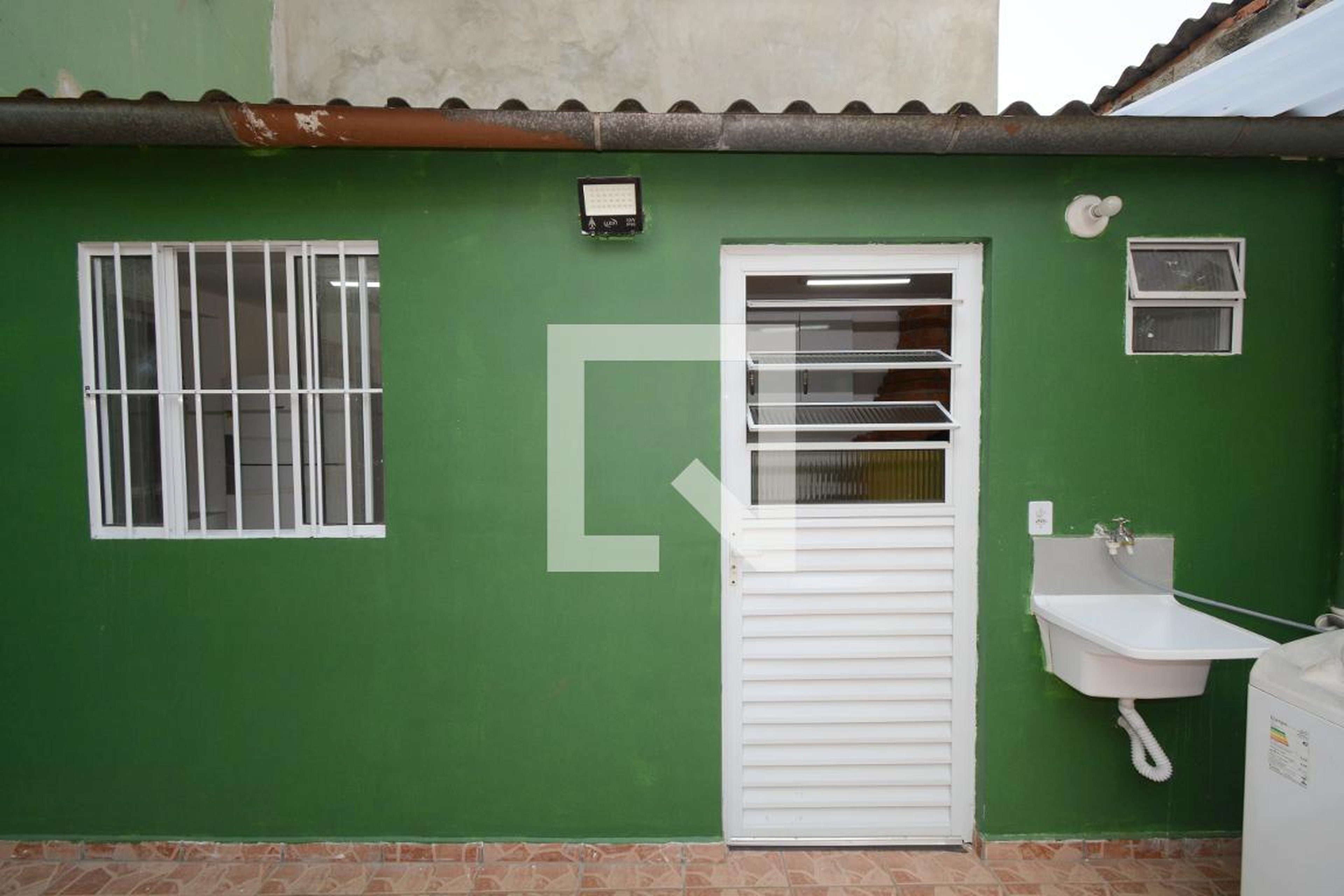 Fachada Condomínio em Rua José Figueira Guedes, 82