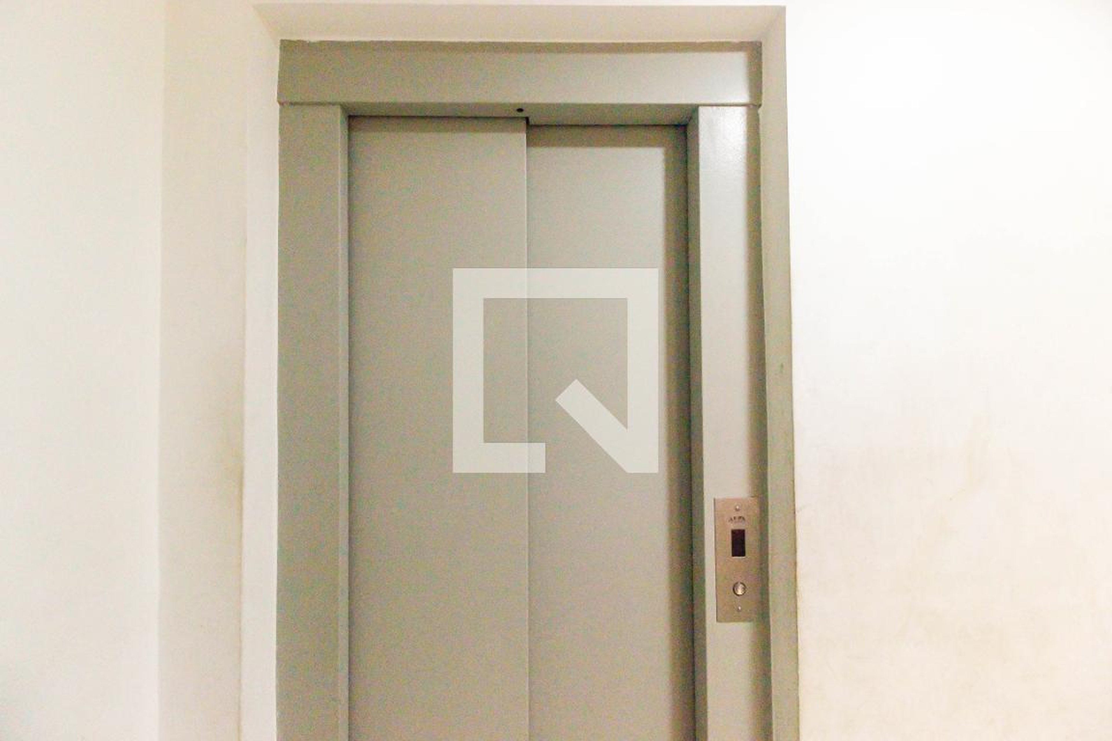 Elevador - Residencial Florença