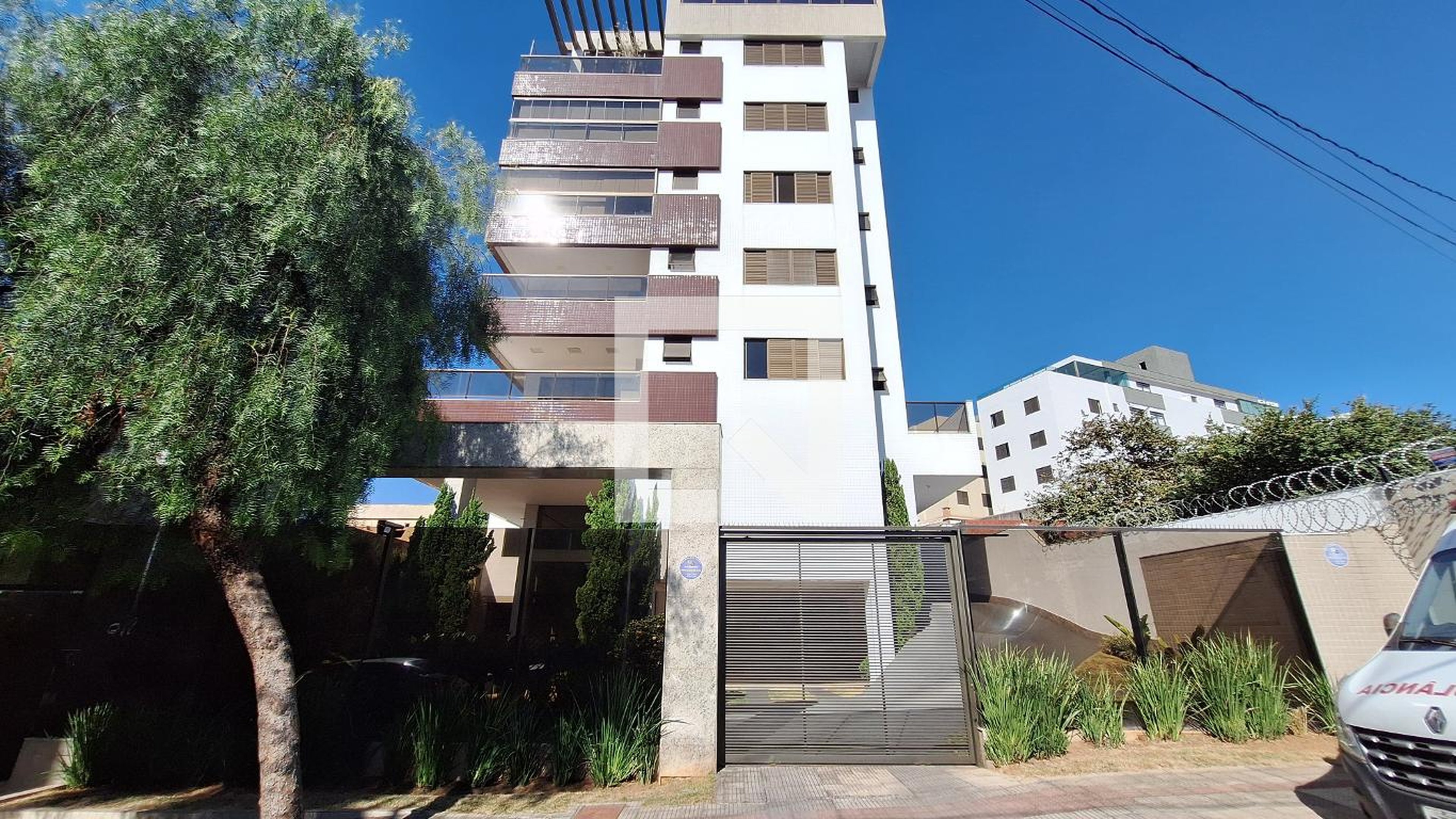 Fachada Condomínio em Rua Cana Verde, 62