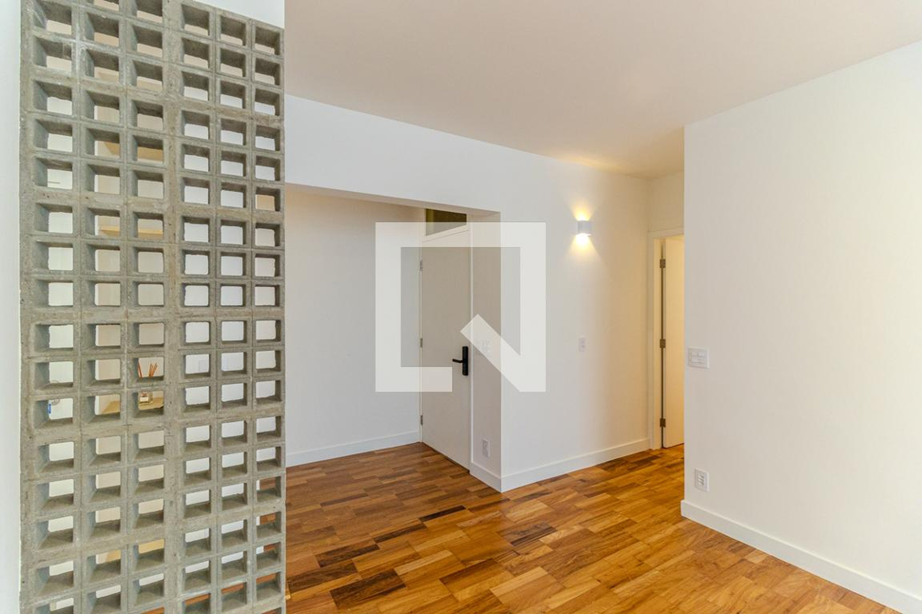 Entrada Social - Itapuã