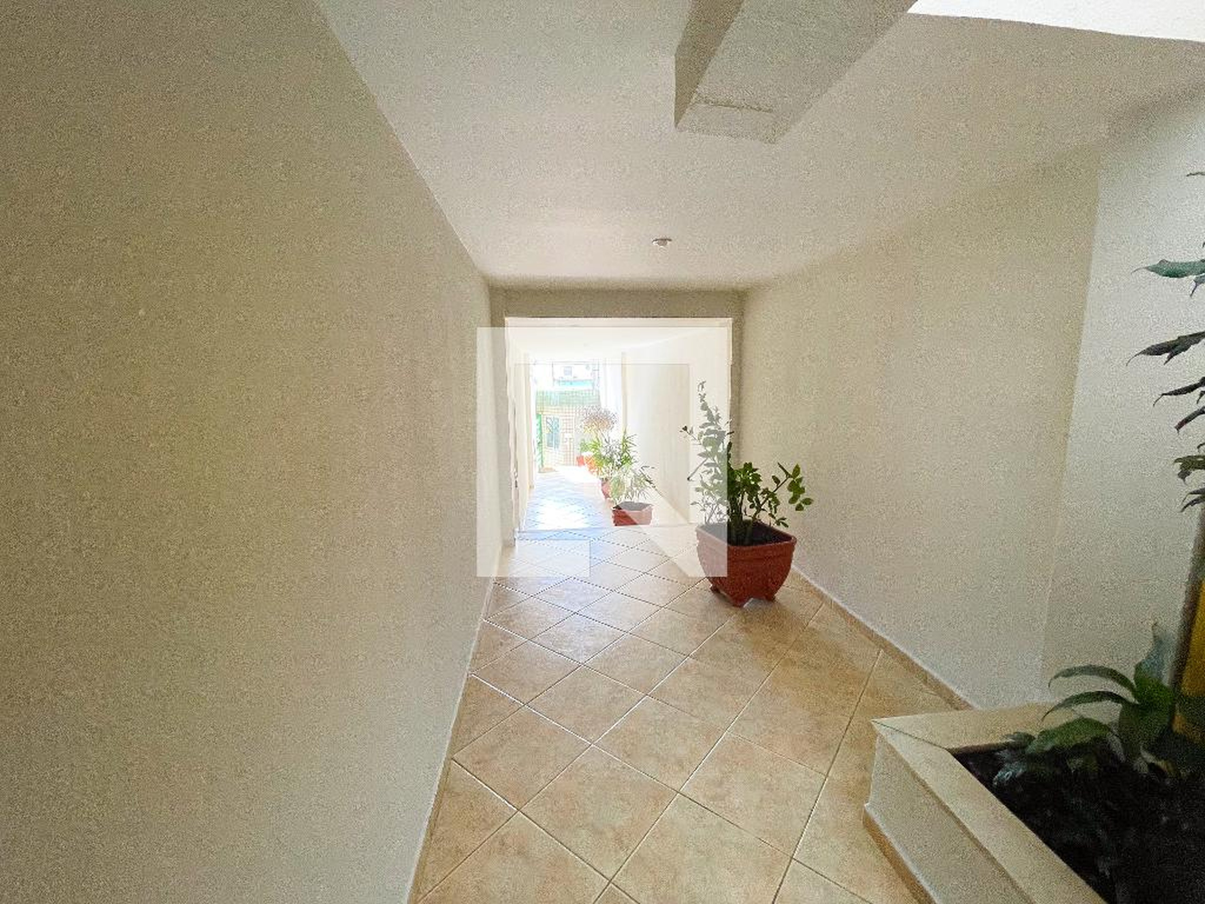 Hall de entrada Condomínio em Rua Courupita, 1179