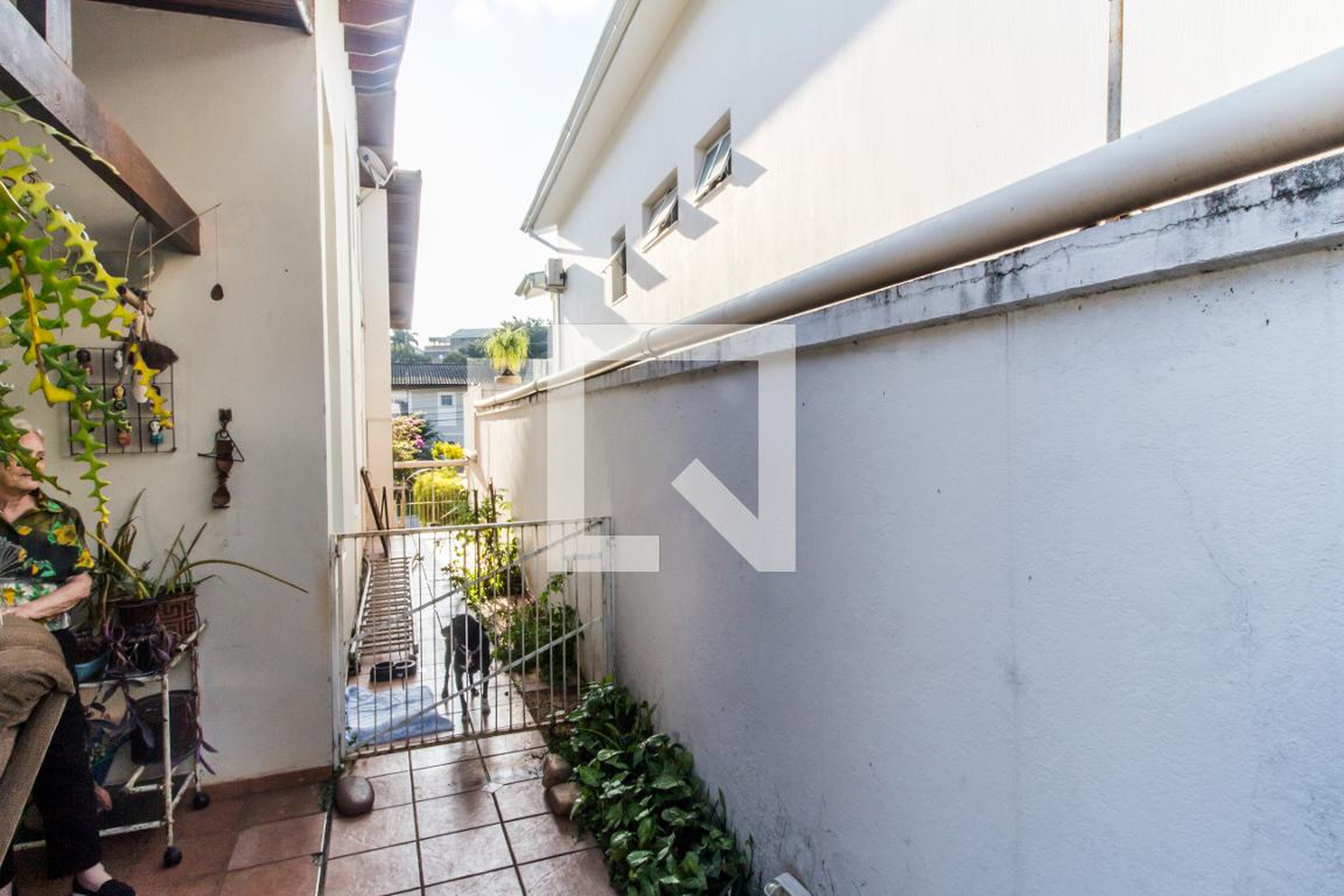 Entrada Condomínio em Alameda Badejo, 392