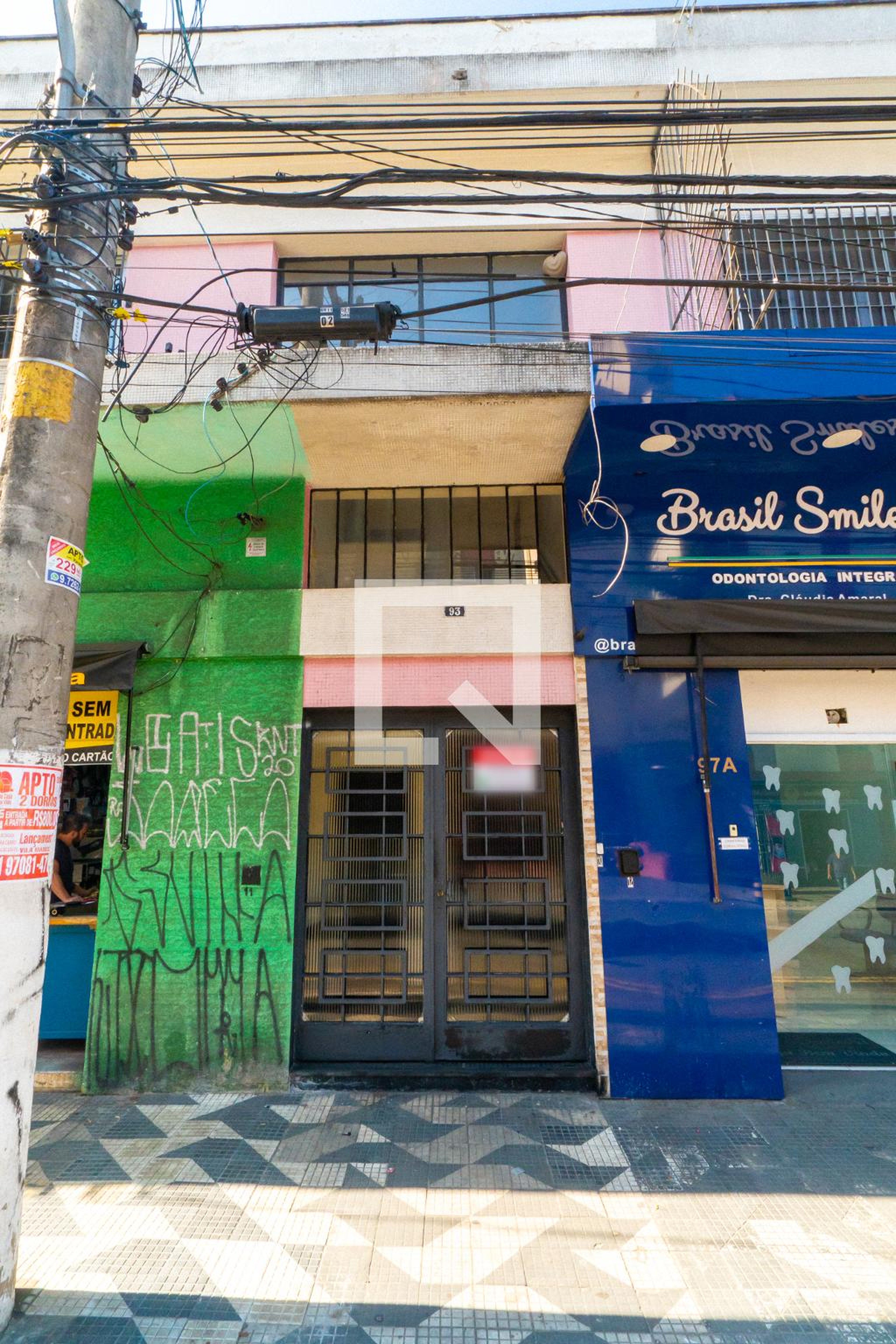 Fachada do Prédio Condomínio em Rua Doutor Djalma Pinheiro Franco, 93