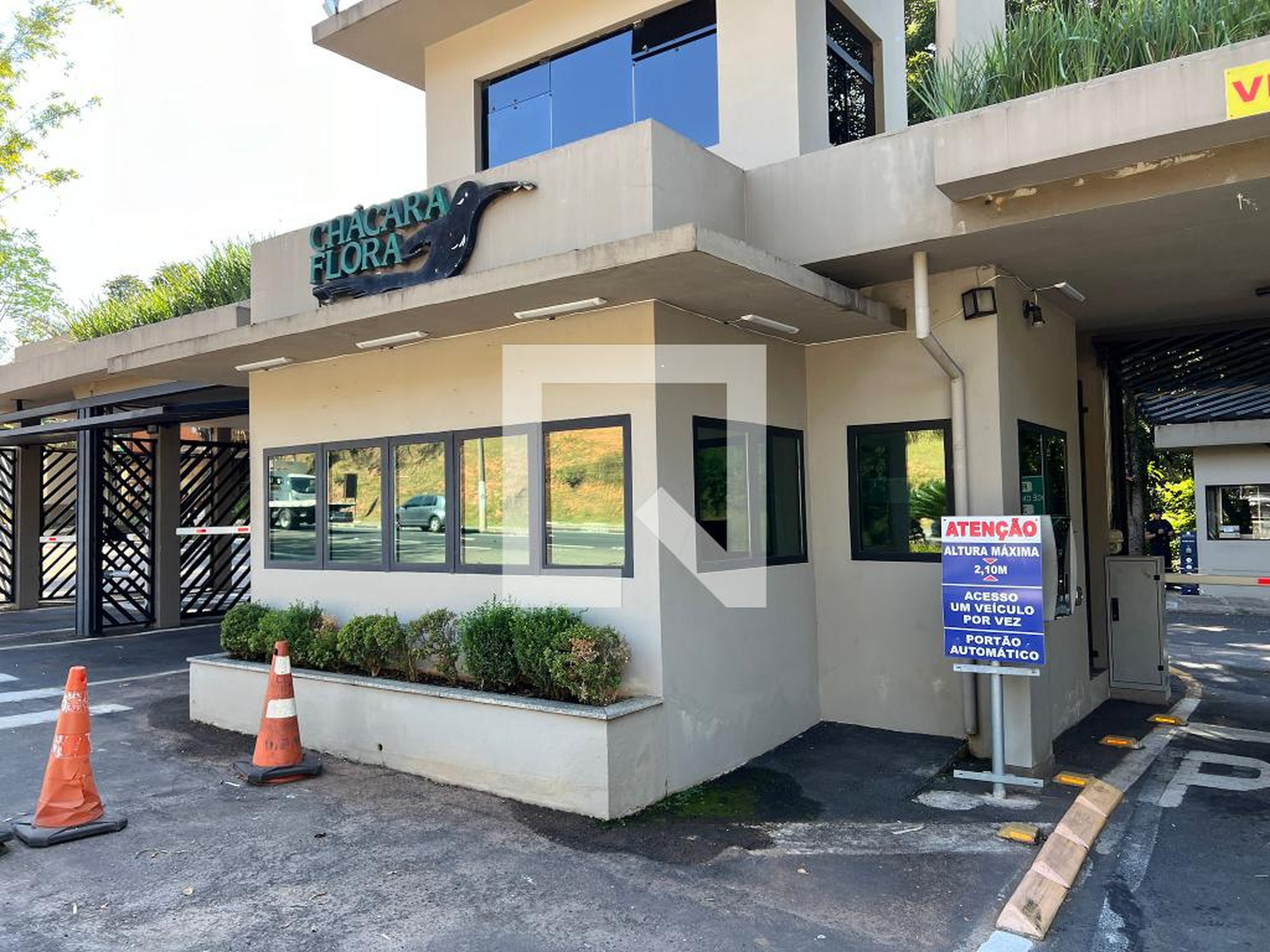 Fachada Condomínio em Rua das Bauhinias, 35