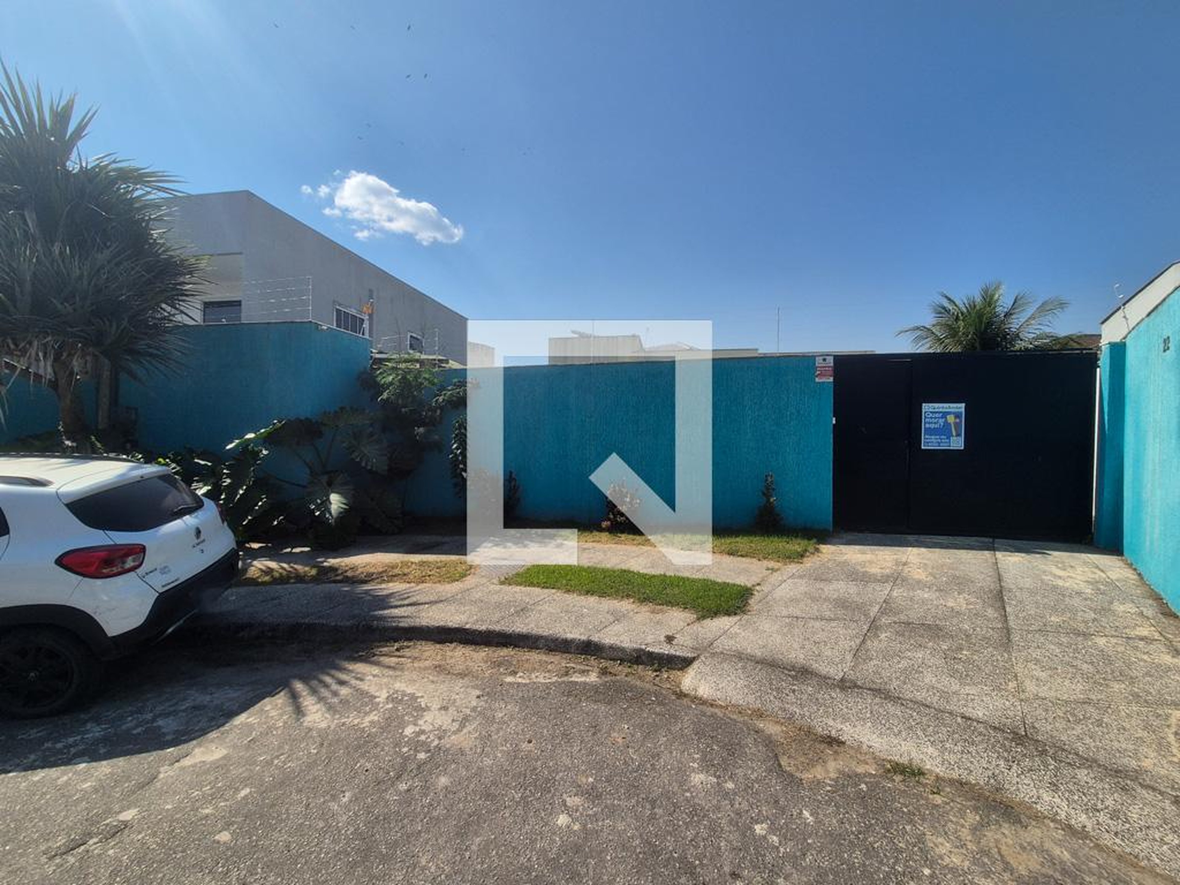 Fachada Condomínio em Rua Paulo Roberto Matheus, 43