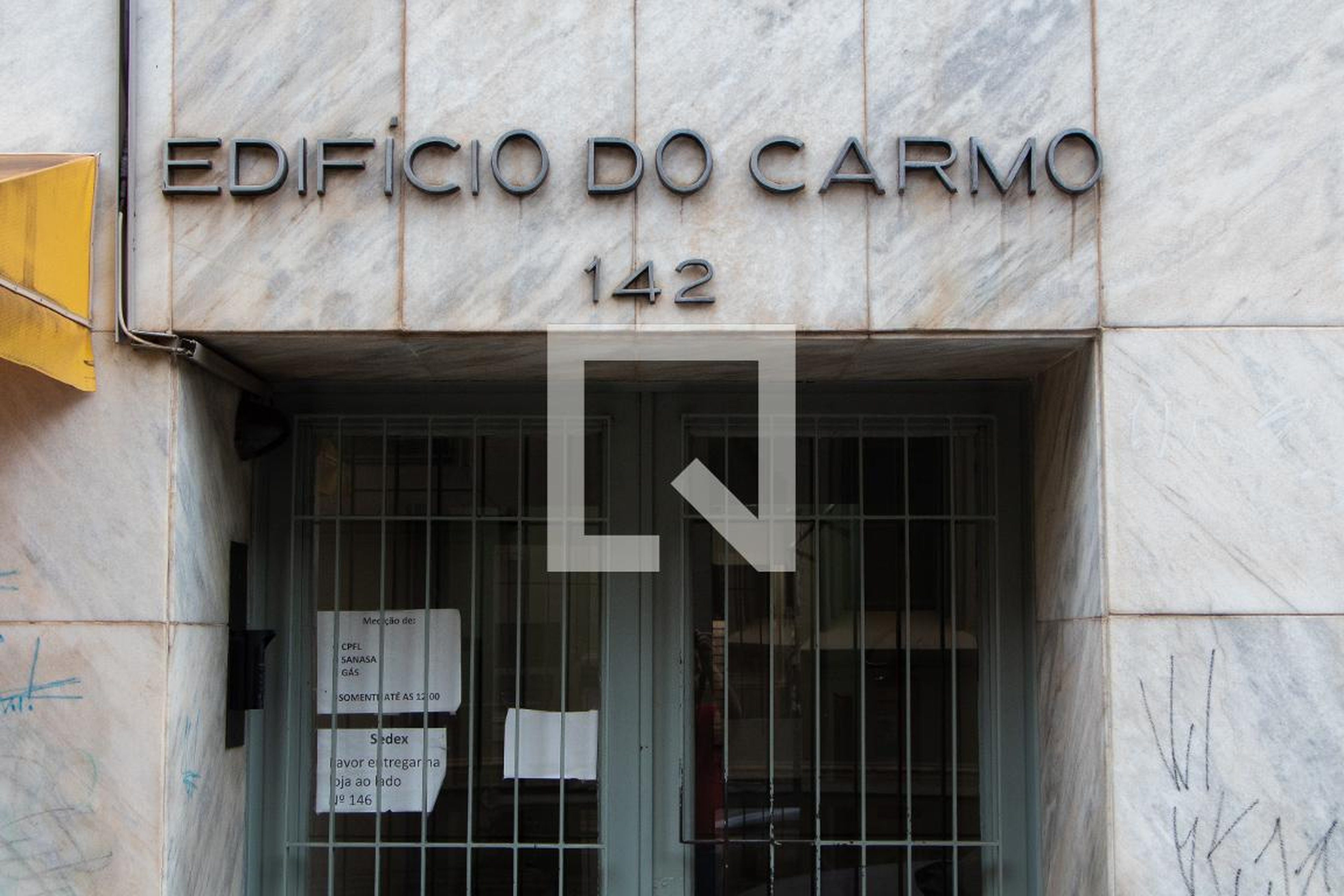 FACHADA Condomínio em Rua Sacramento, 142