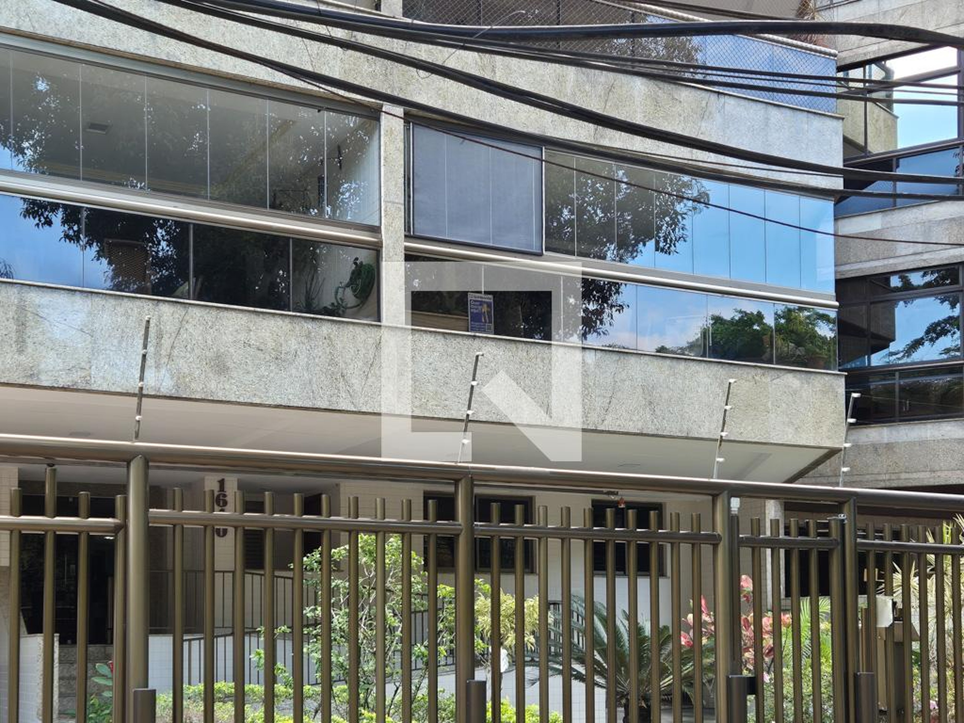 Fachada Condomínio em Avenida Alfredo Balthazar da Silveira, 1601