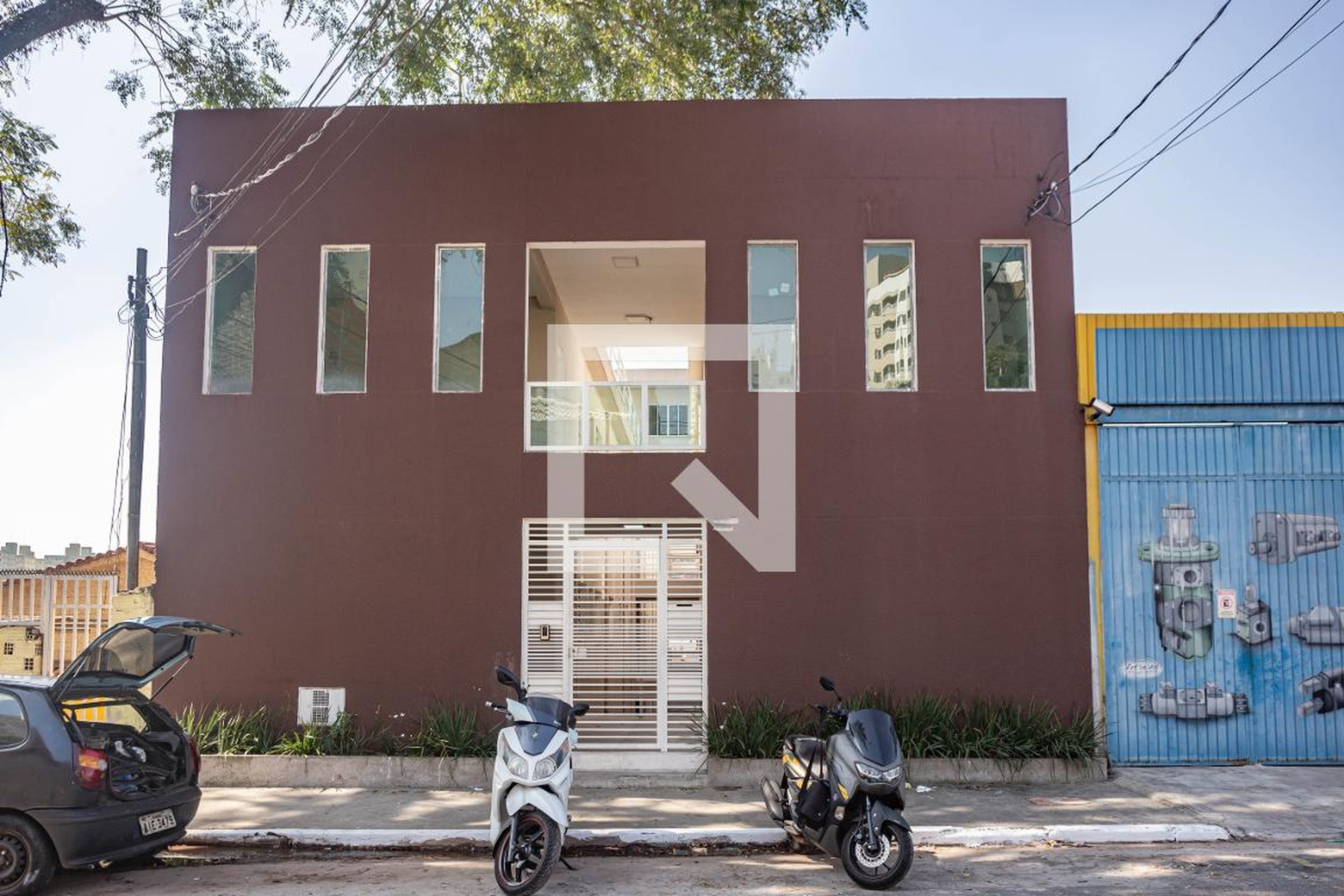 Fachada Condomínio em Rua Marquês Maricá, 93