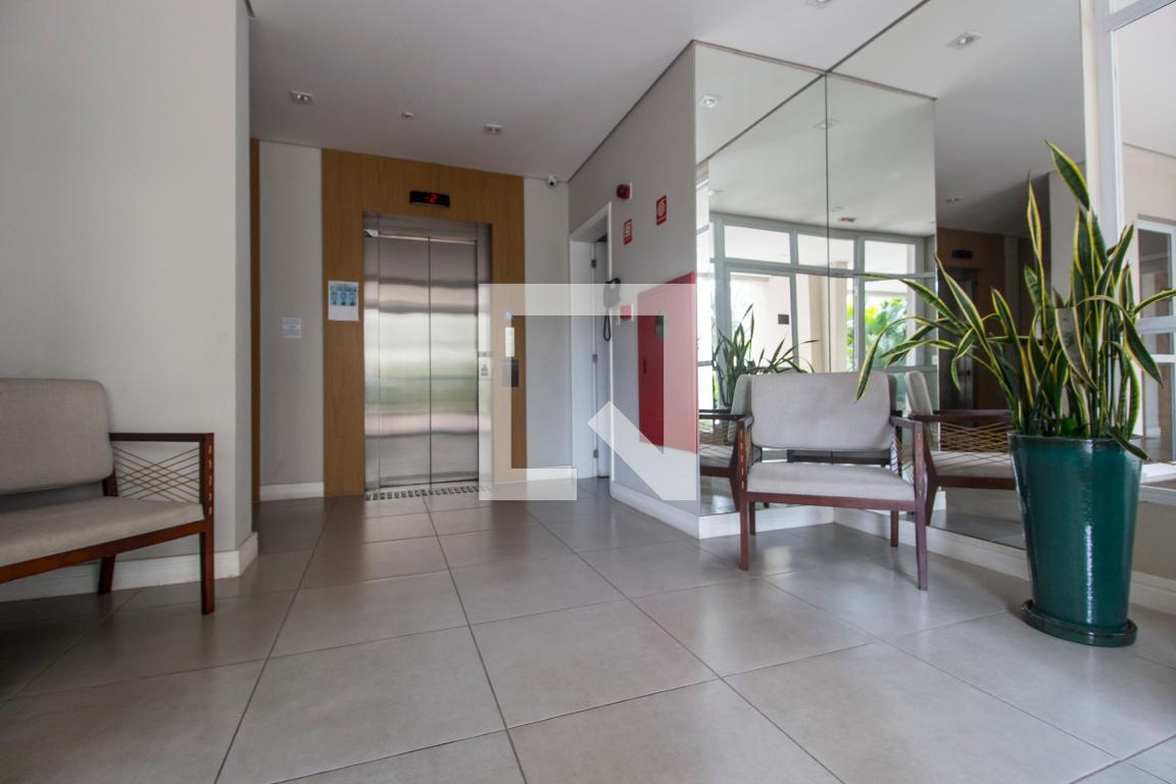 Hall social Condomínio em Avenida Andrômeda, 277