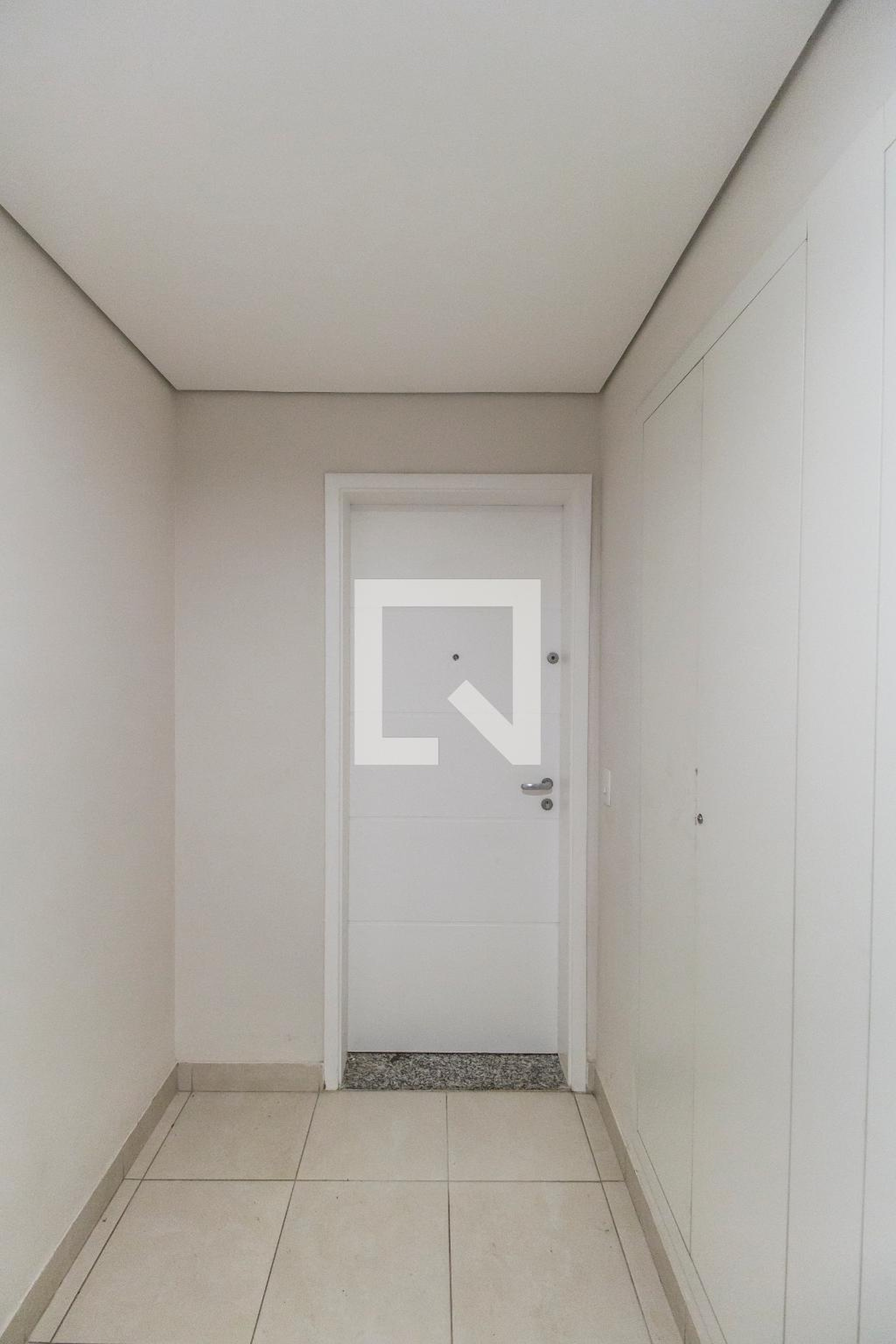 Entrada Condomínio em Avenida Andrômeda, 277