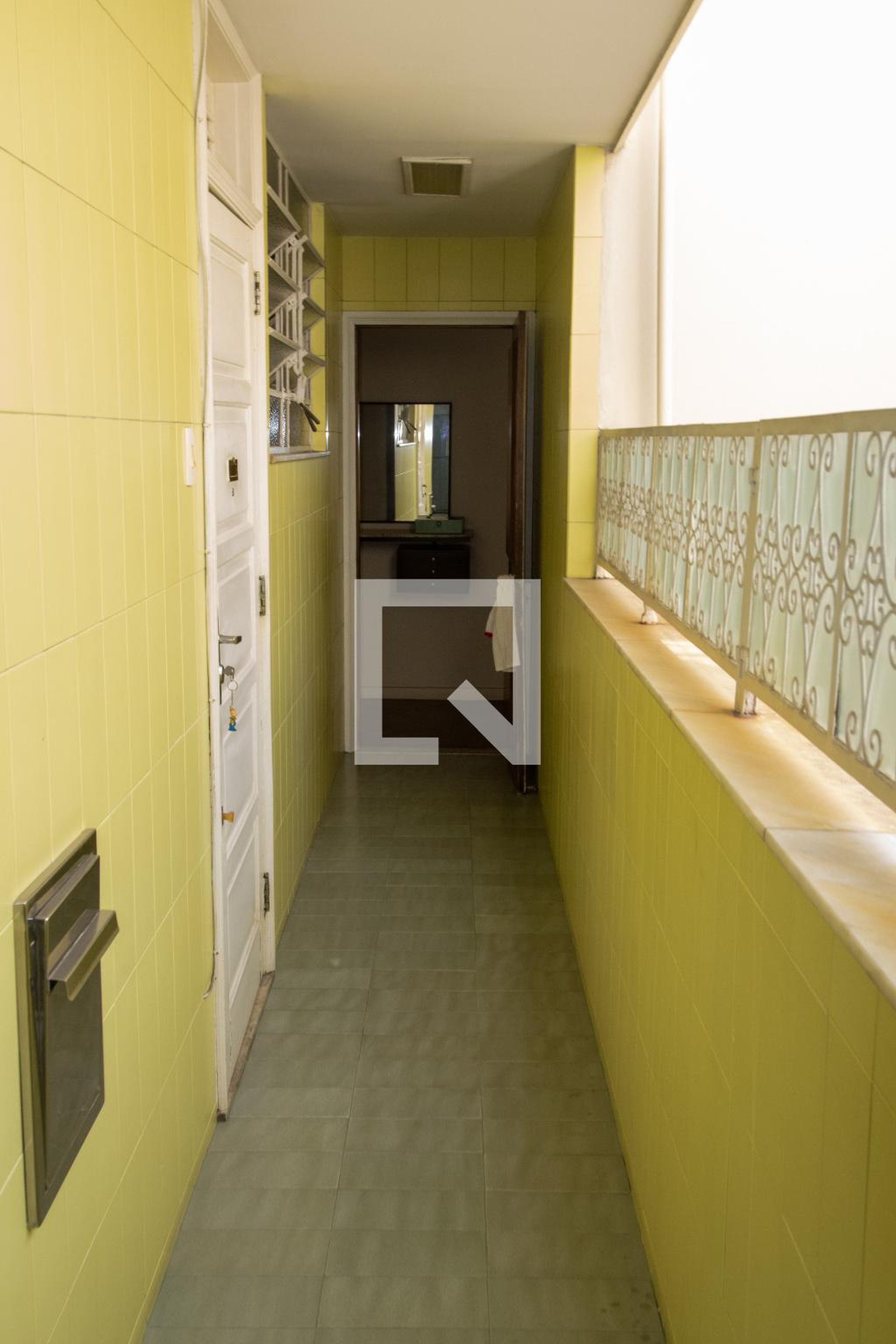 Hall de entrada Condomínio em Rua Domingos Ferreira, 140