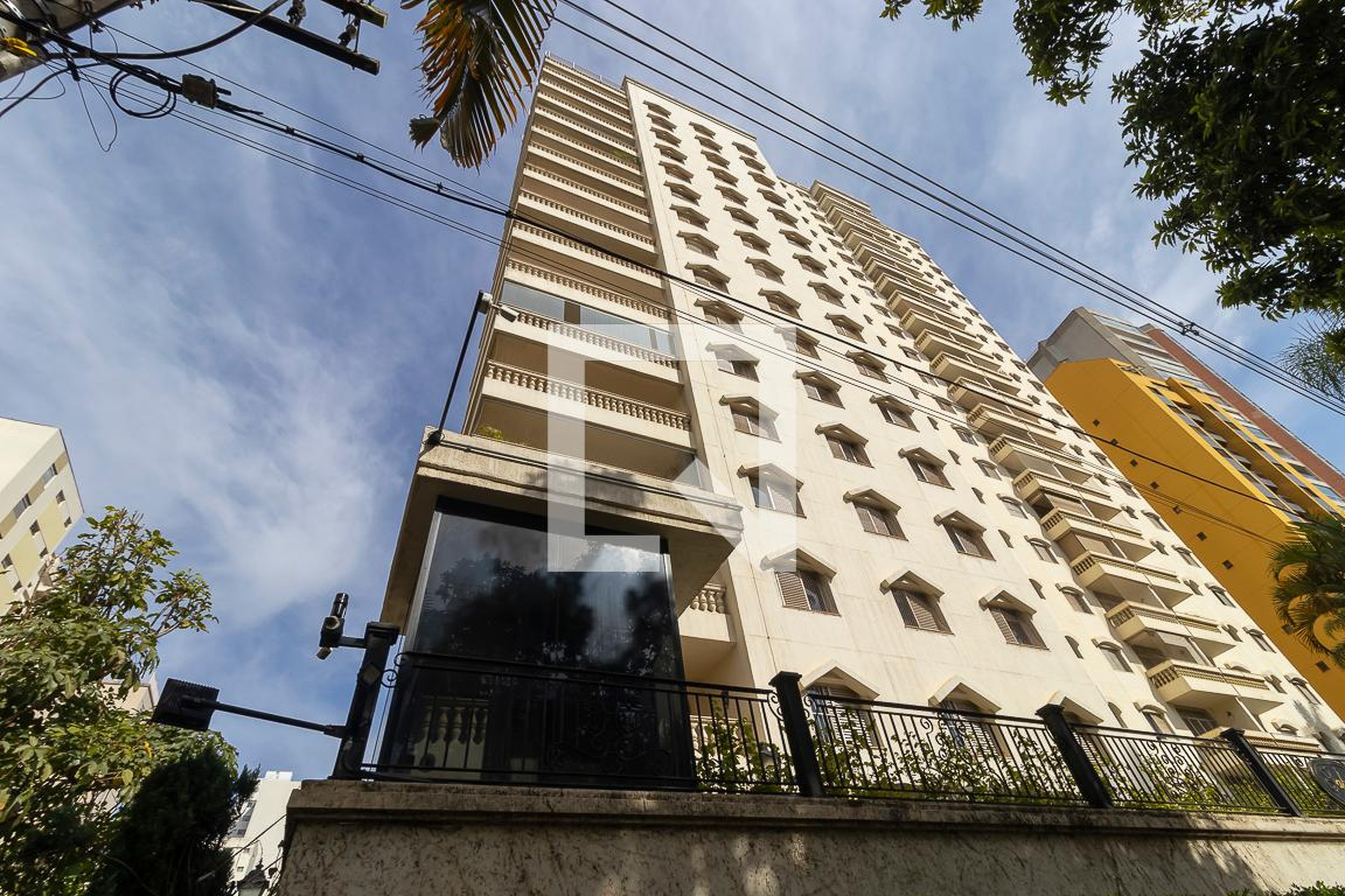 Fachada Condomínio Sabará