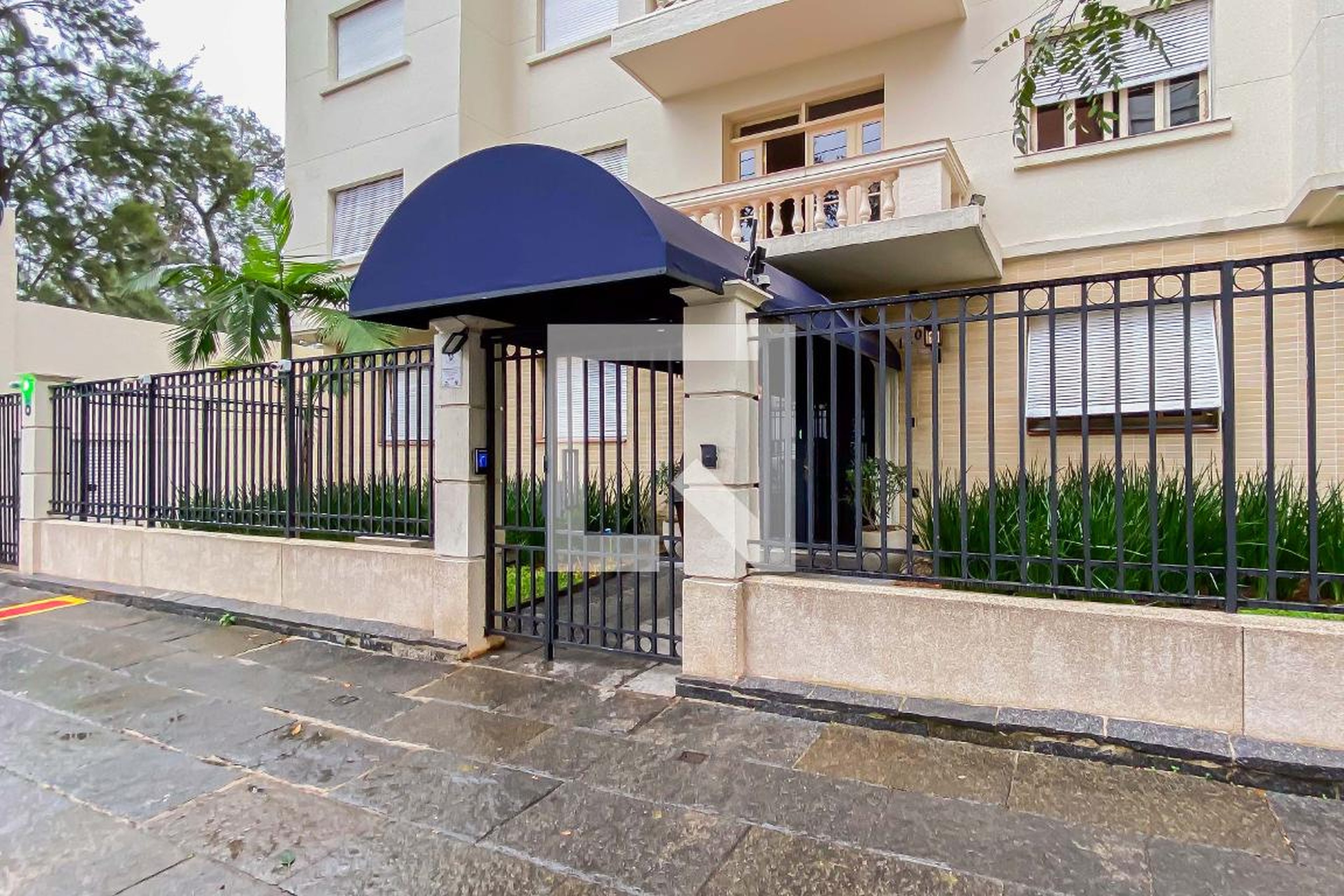 Fachada Condomínio em Alameda Casa Branca, 12