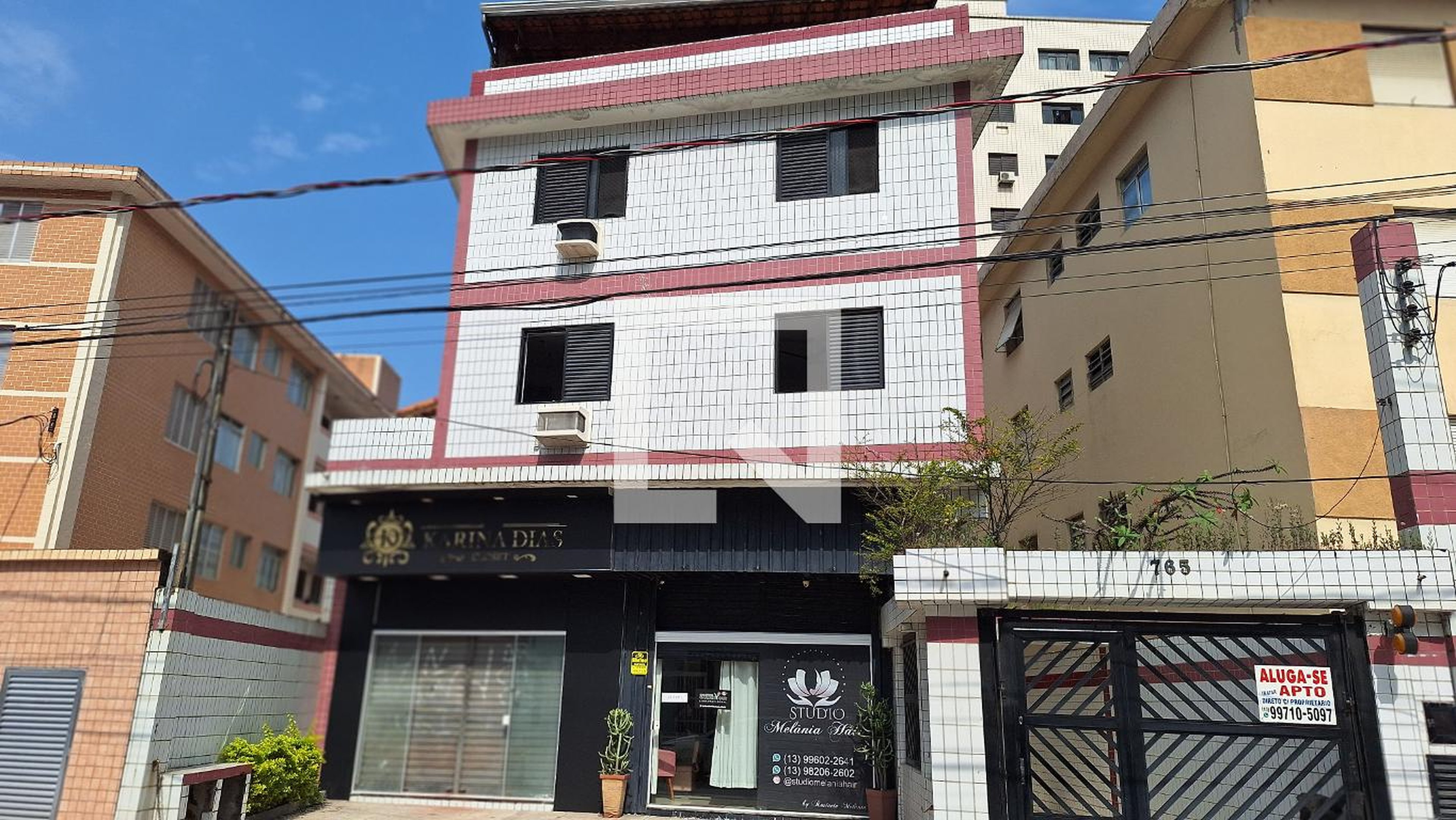 Fachada Condomínio em Rua Jaú, 765