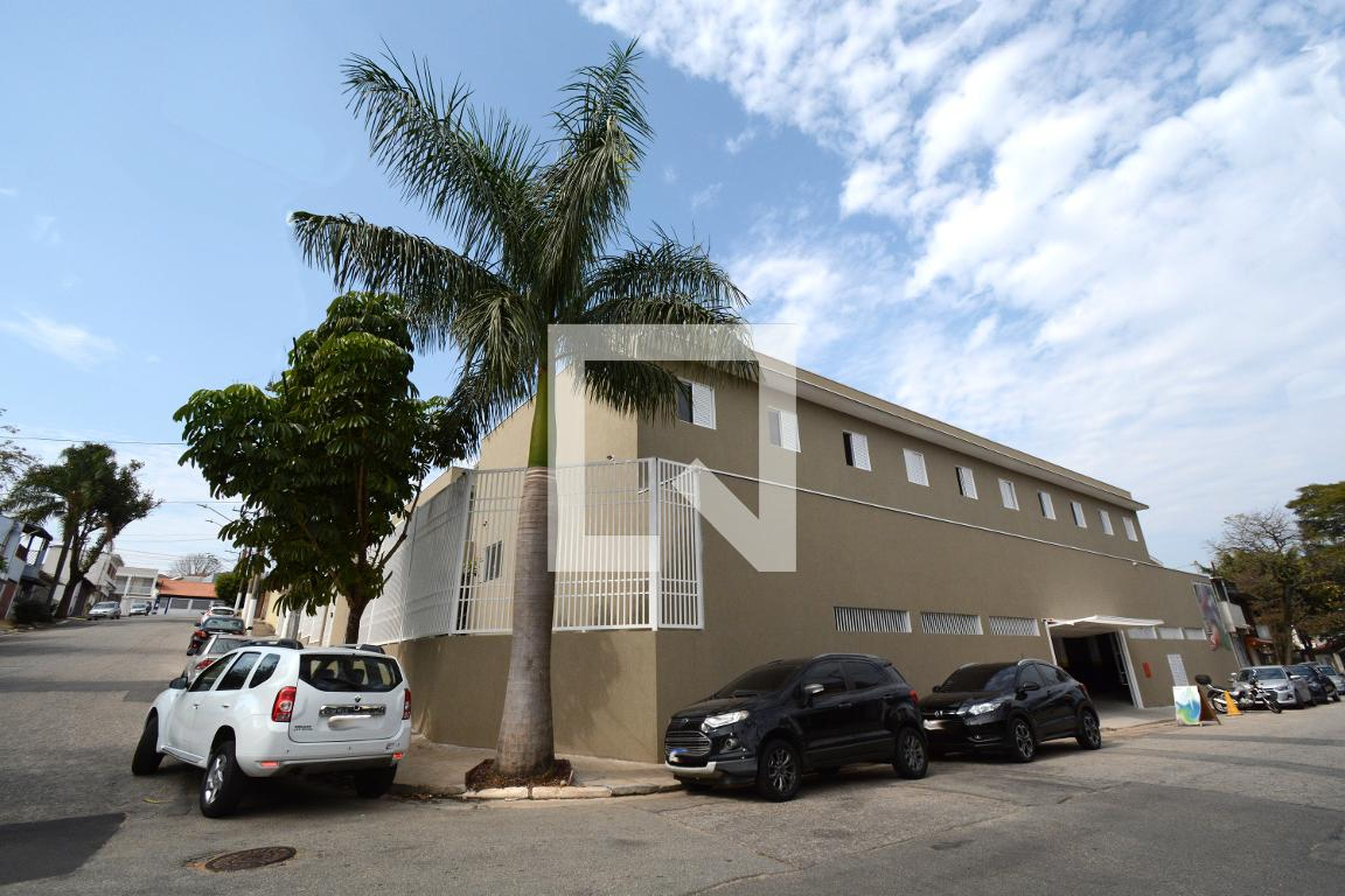 Fachada do condomínio Condomínio Villaggio Sabara