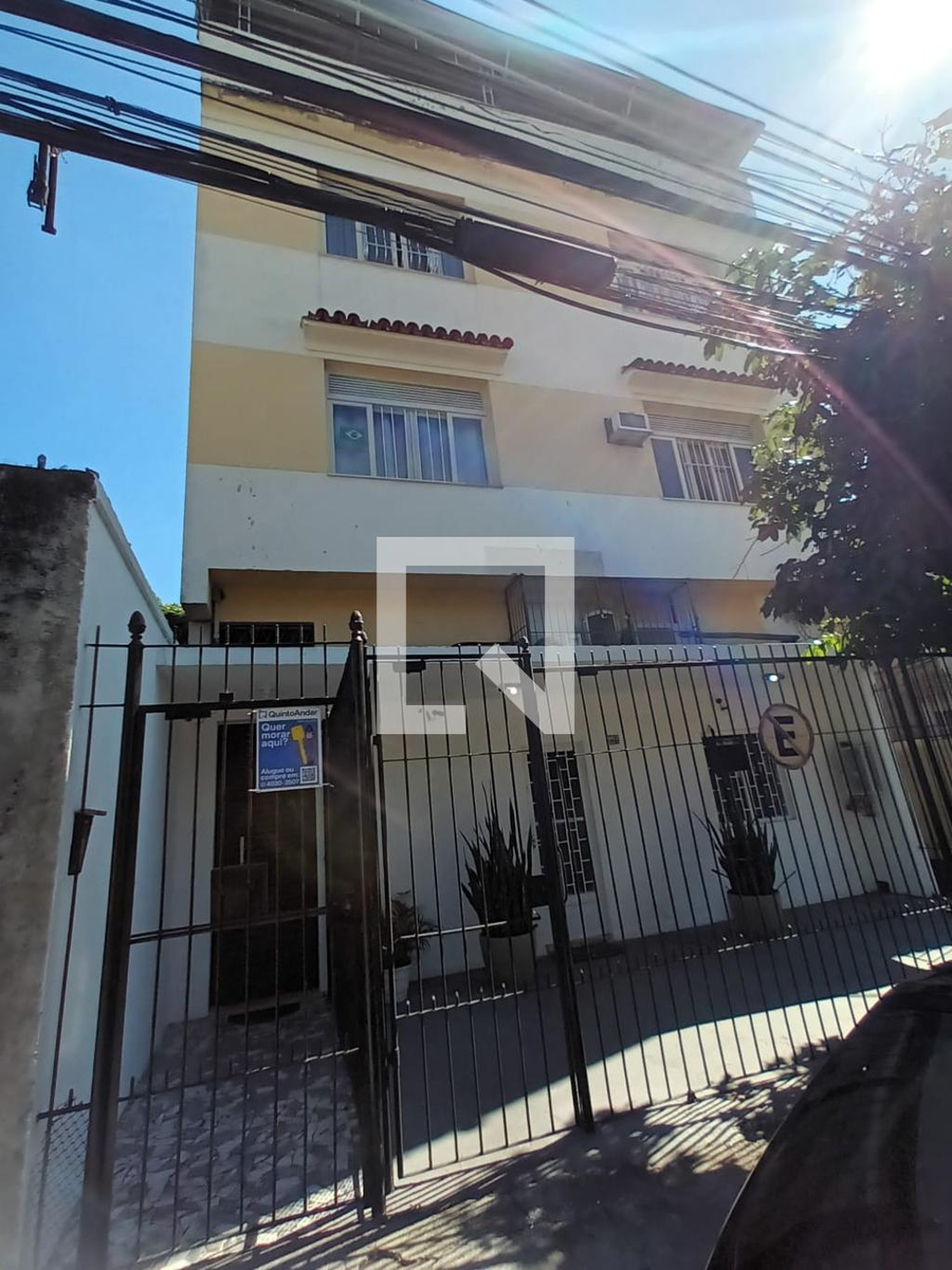 Fachada Condomínio em Rua Getulio, 483