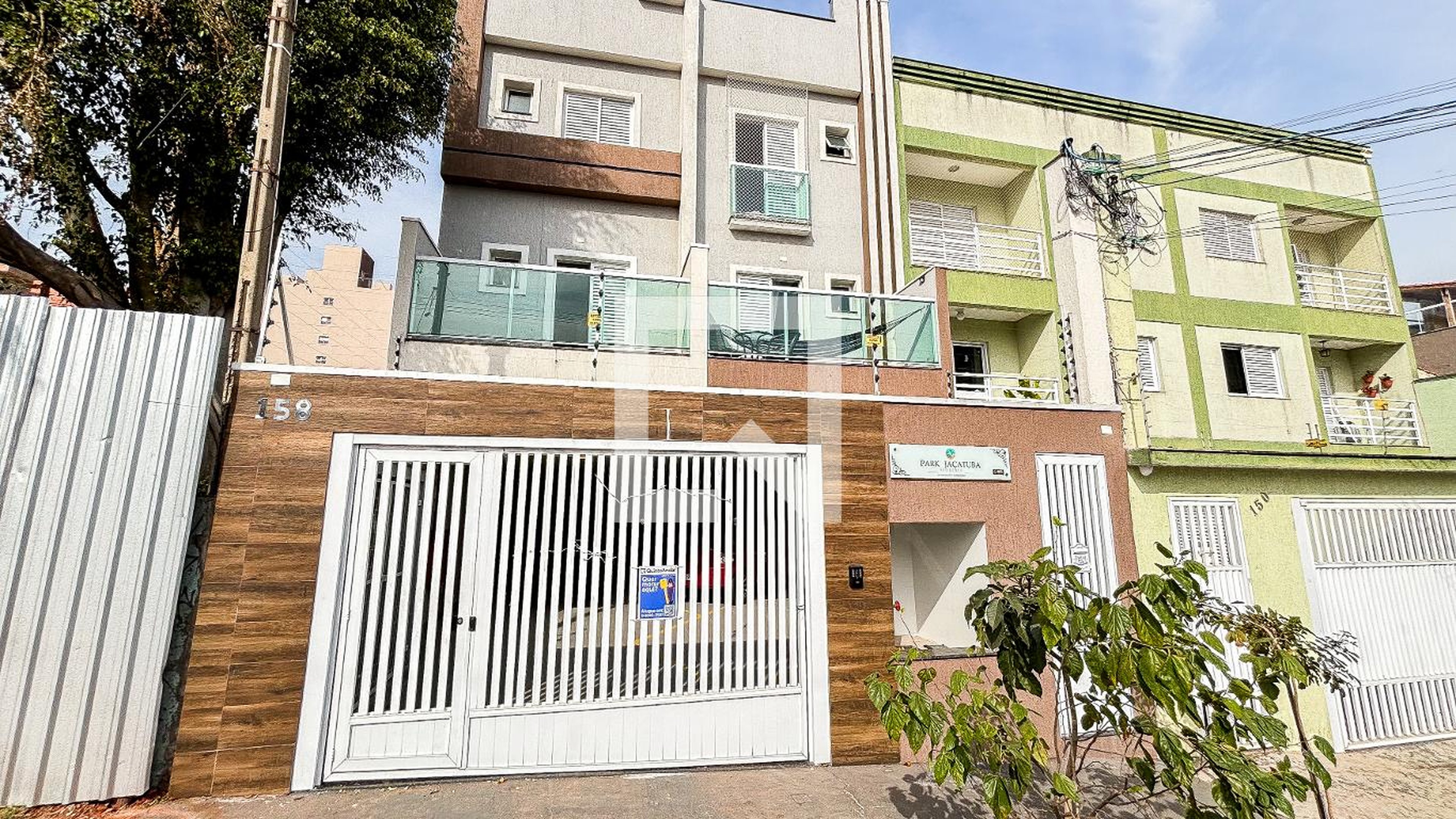 Fachada Condomínio em Rua Anhangüera, 158